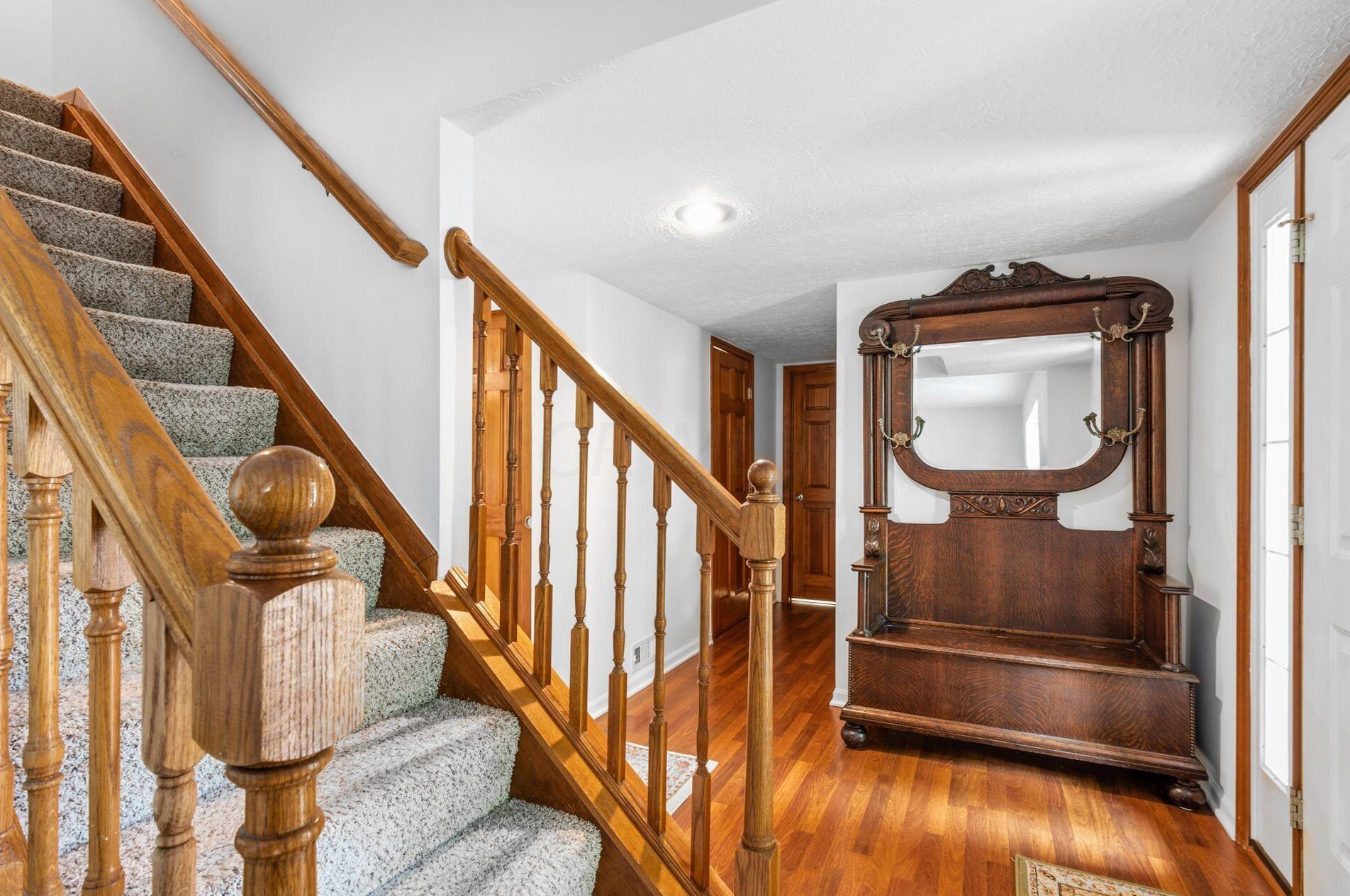 5770 Scotia Ct, Dublin, OH 43016-3256
