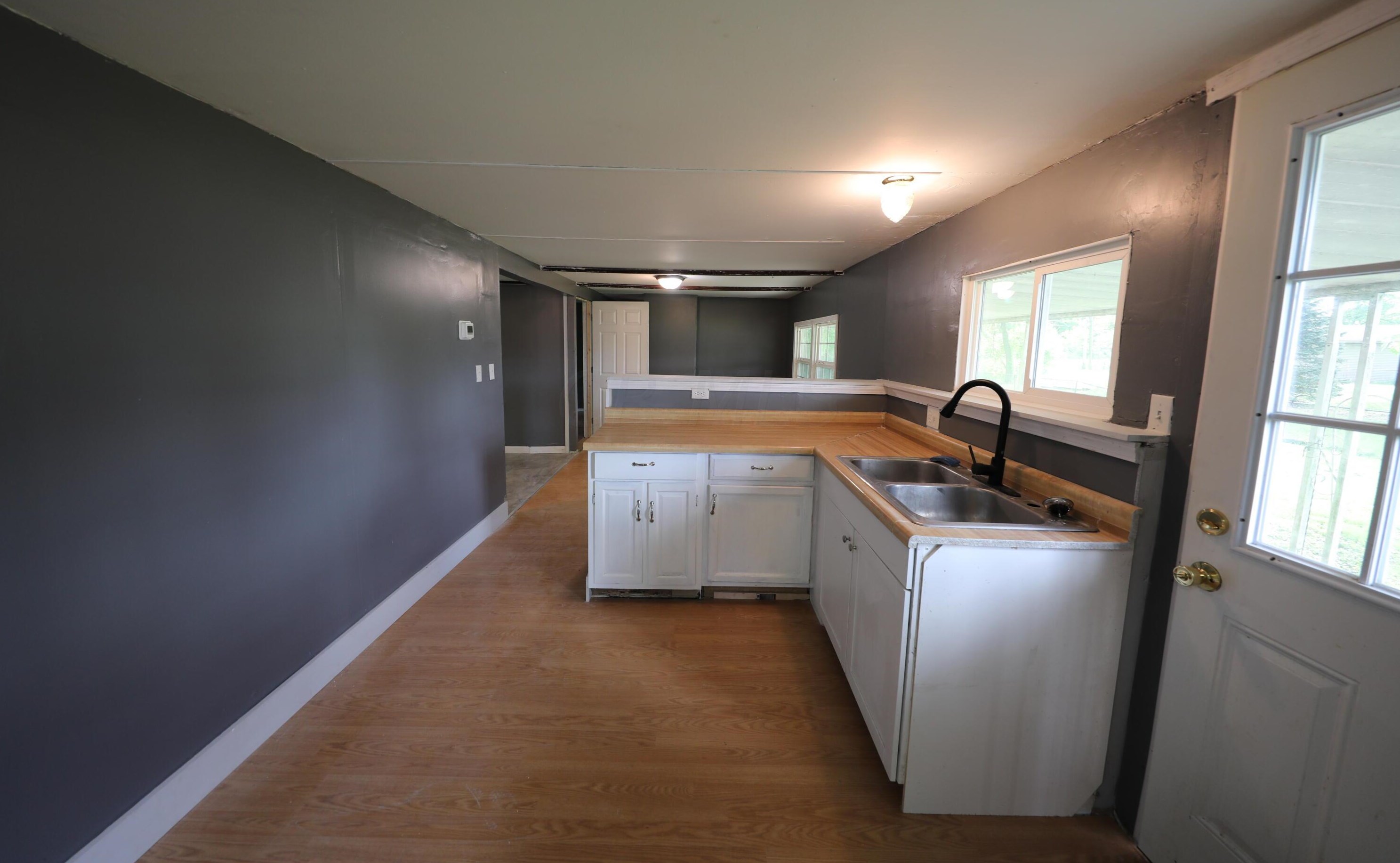 2403 Maureen Blvd, Columbus OH 43207-4554 exterior