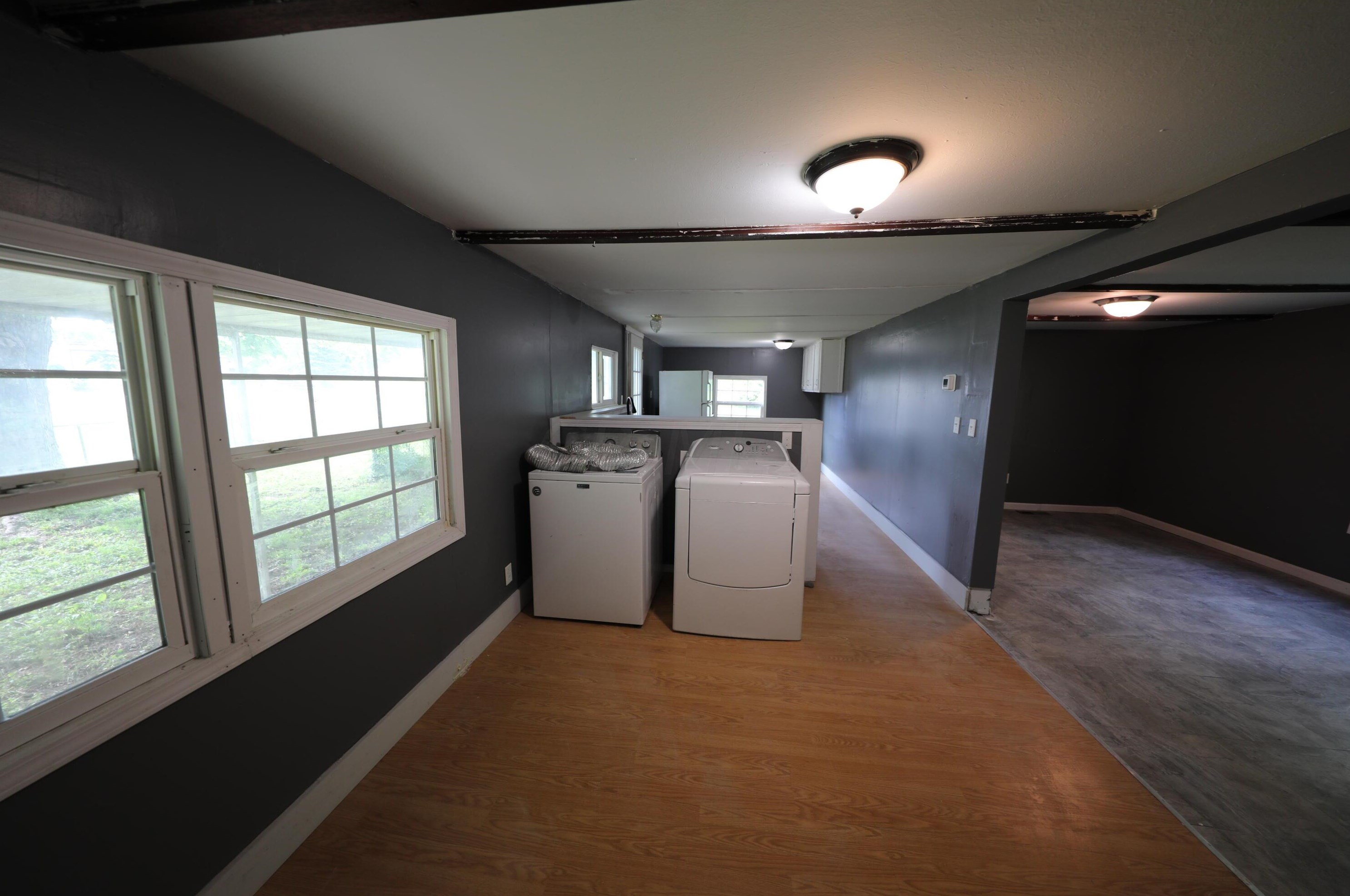 2403 Maureen Blvd, Columbus OH 43207-4554 exterior