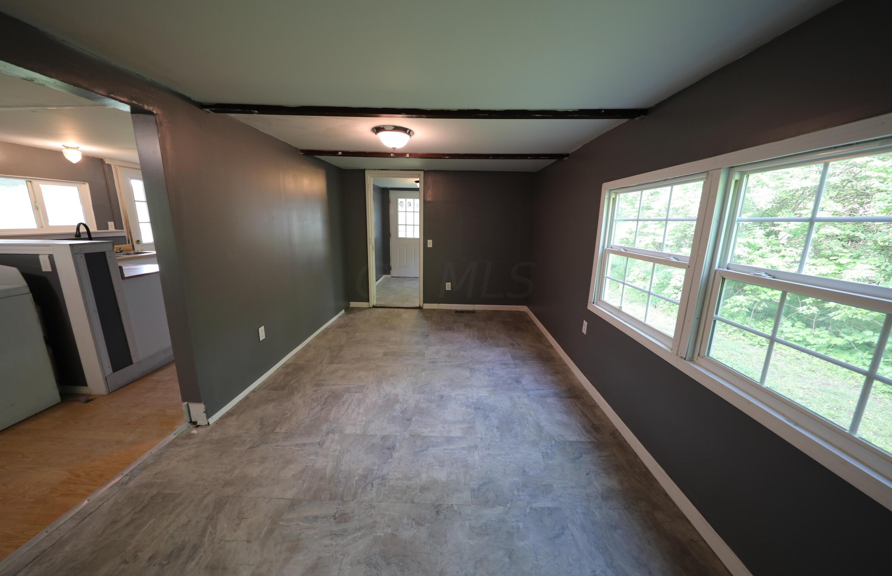 2403 Maureen Blvd, Columbus OH 43207-4554 exterior