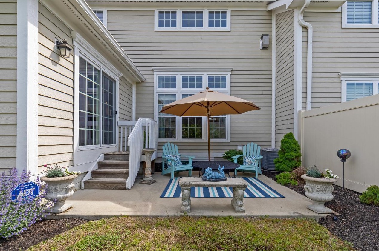 5655 Montridge Ln, Dublin, OH 43016-6340