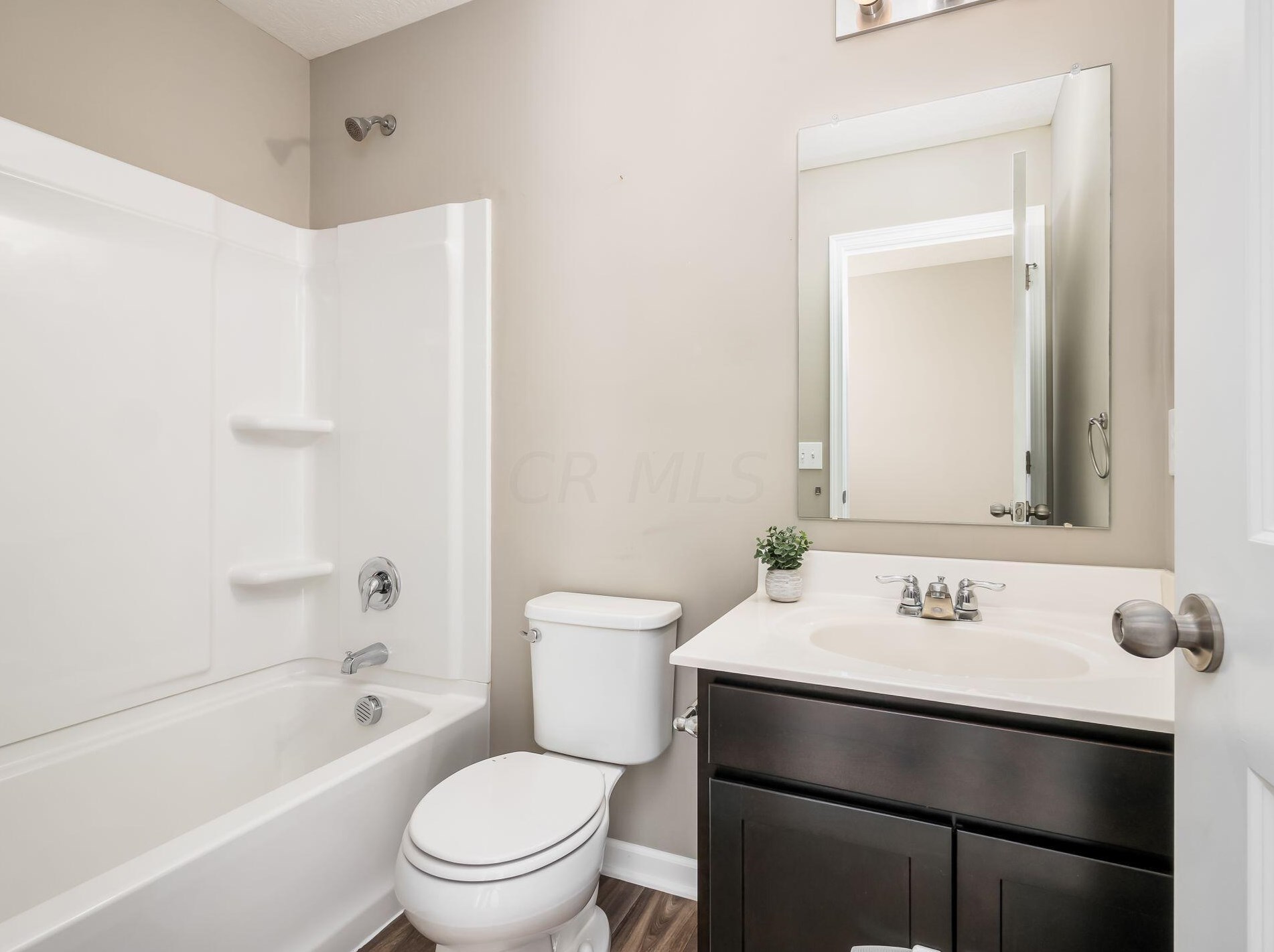 5598 Alliance Way, Columbus OH  43228-8946 exterior