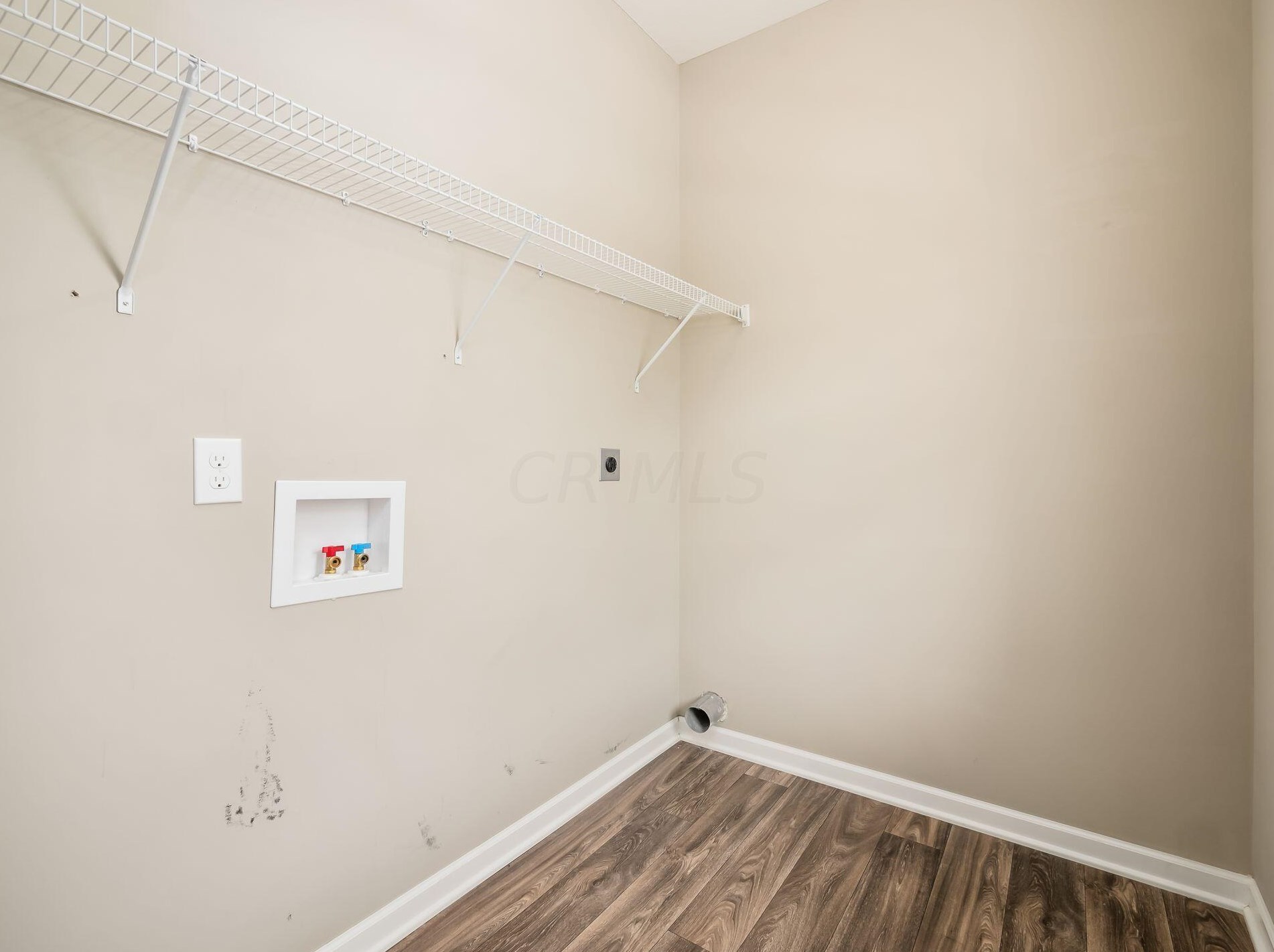 5598 Alliance Way, Columbus OH  43228-8946 exterior