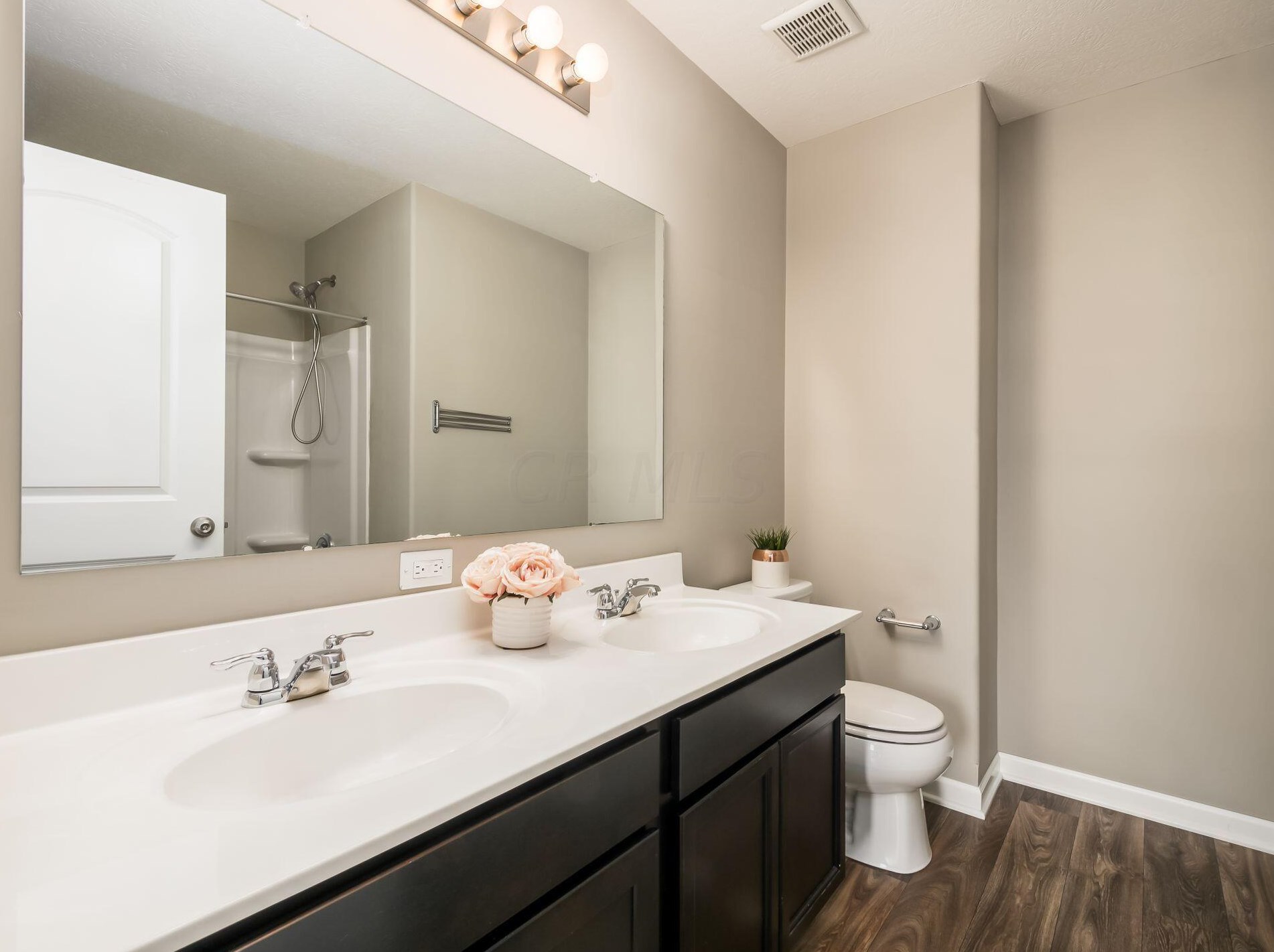 5598 Alliance Way, Columbus OH  43228-8946 exterior