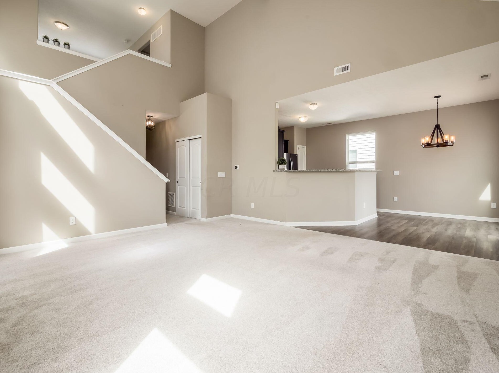 5598 Alliance Way, Columbus OH  43228-8946 exterior