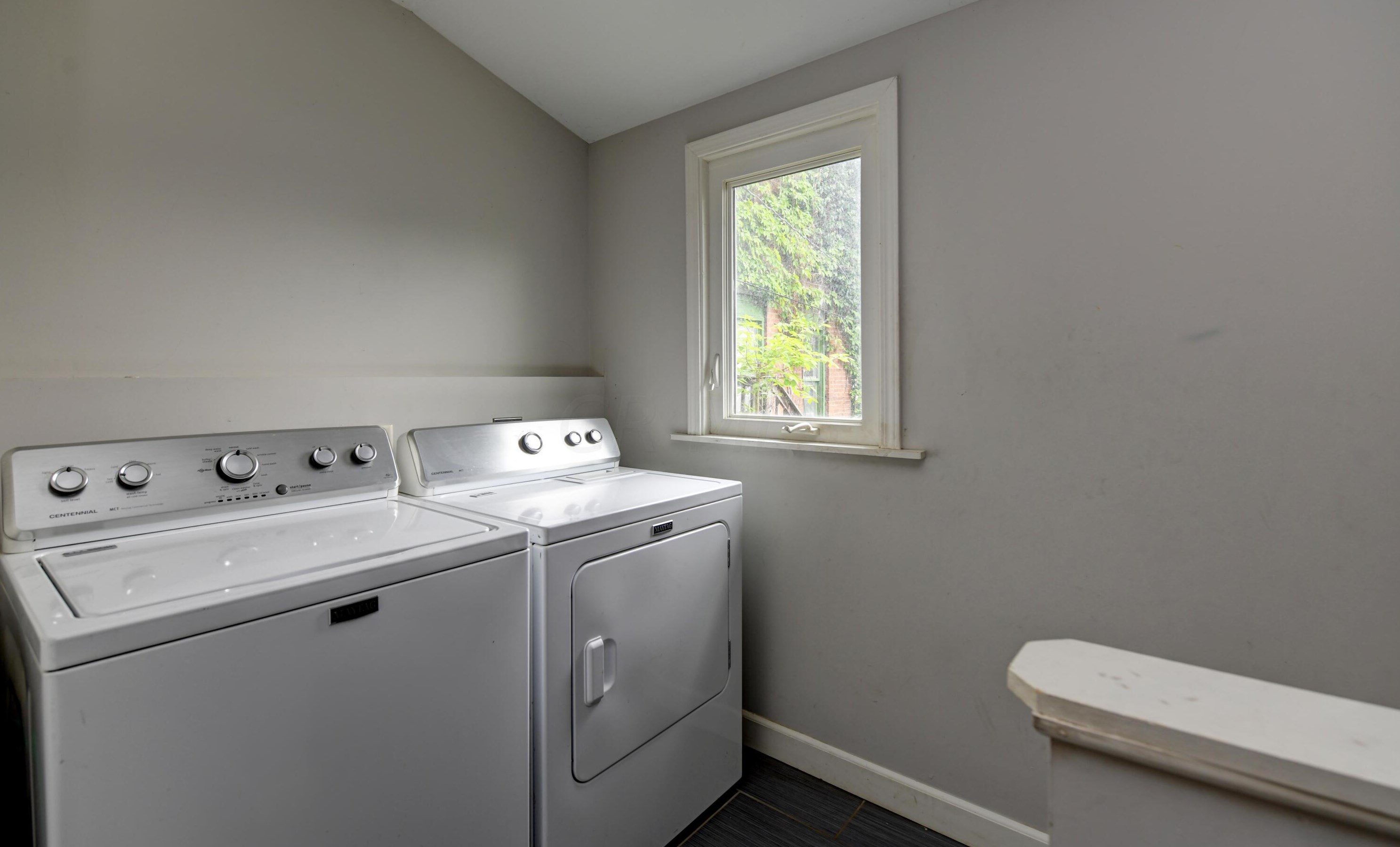 62 Ohio Ave, Columbus OH  43203-1949 exterior