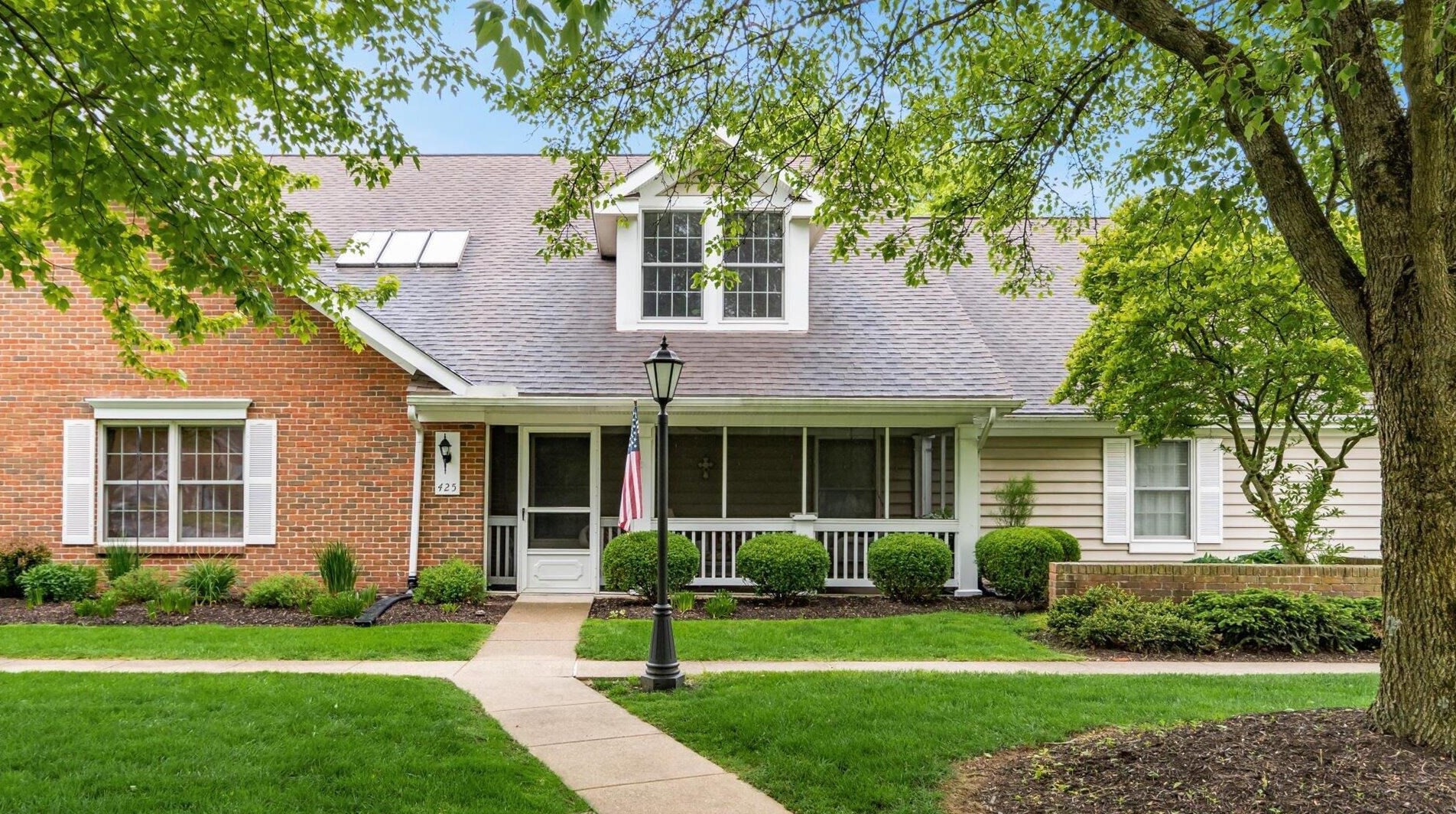 425 Shannon Ln, Granville, OH 43023-9410
