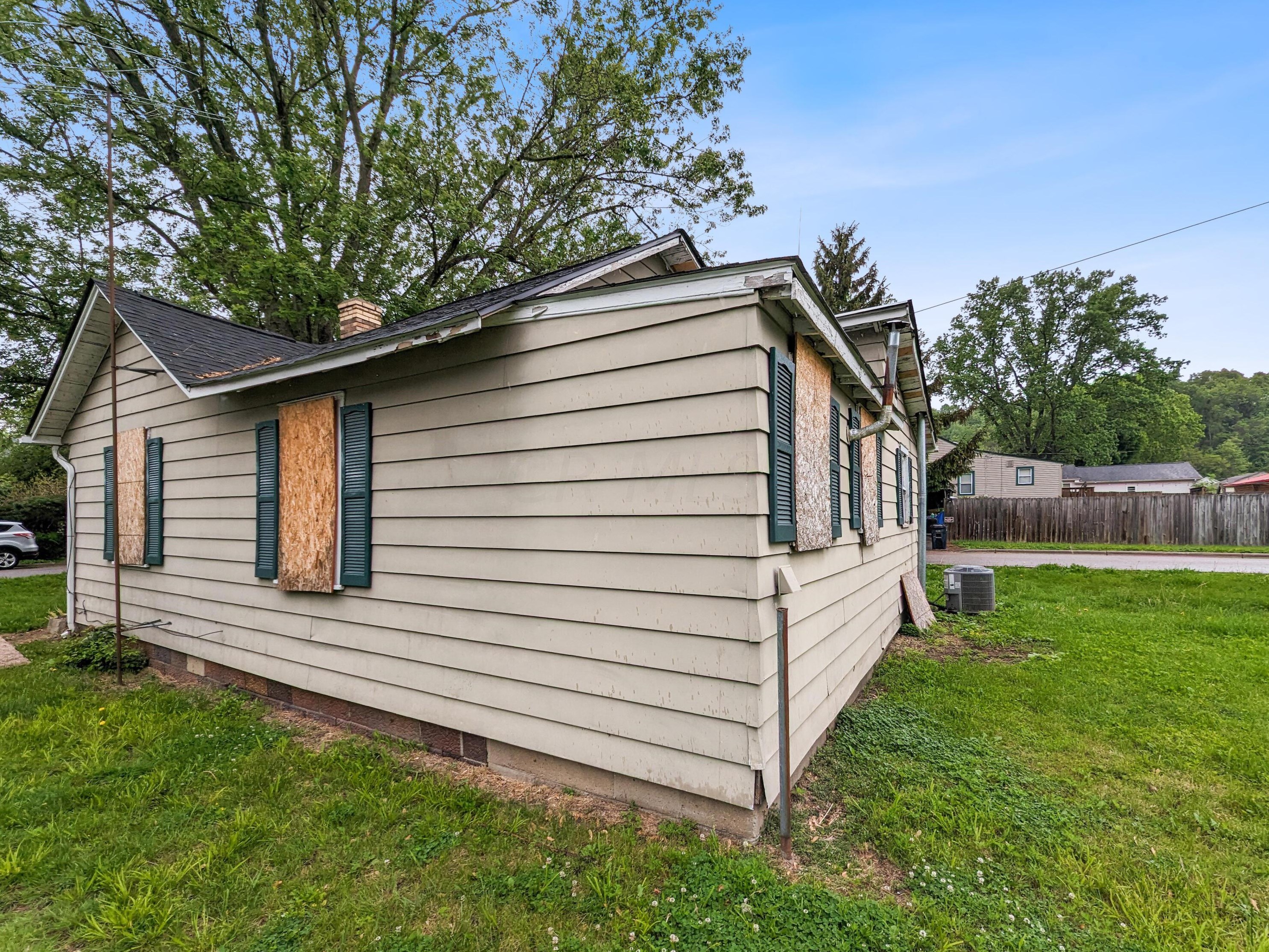926 Fairfield Ave, Lancaster OH  43130-4880 exterior