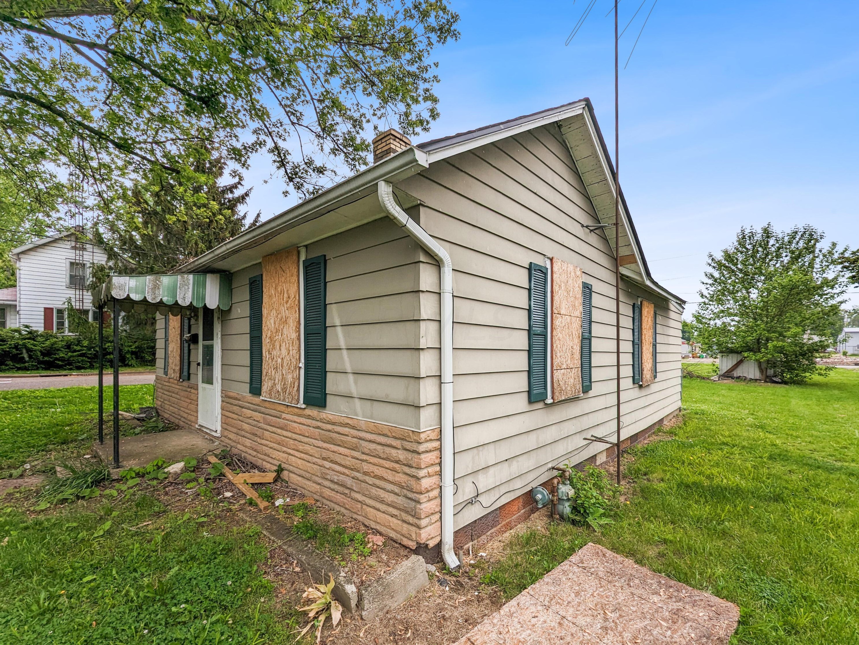 926 Fairfield Ave, Lancaster OH  43130-4880 exterior
