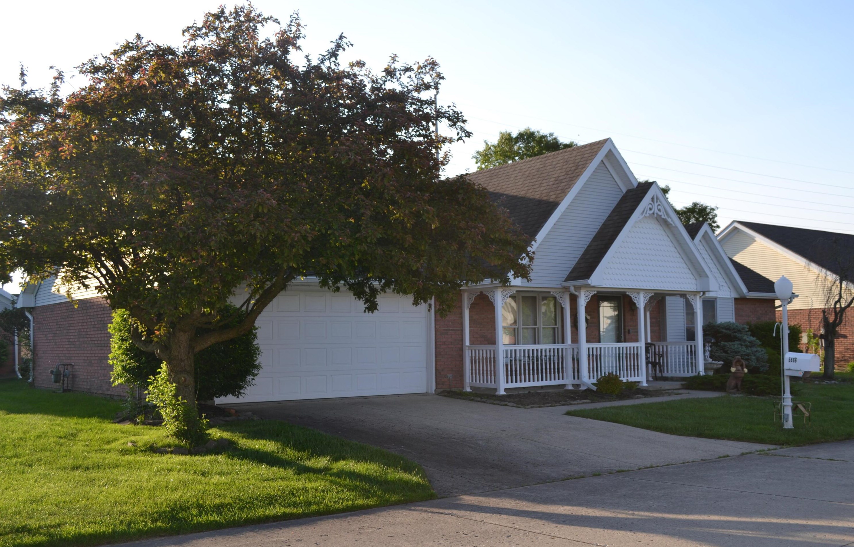 5866 Oldham Dr, Springfield, OH 45503-7700