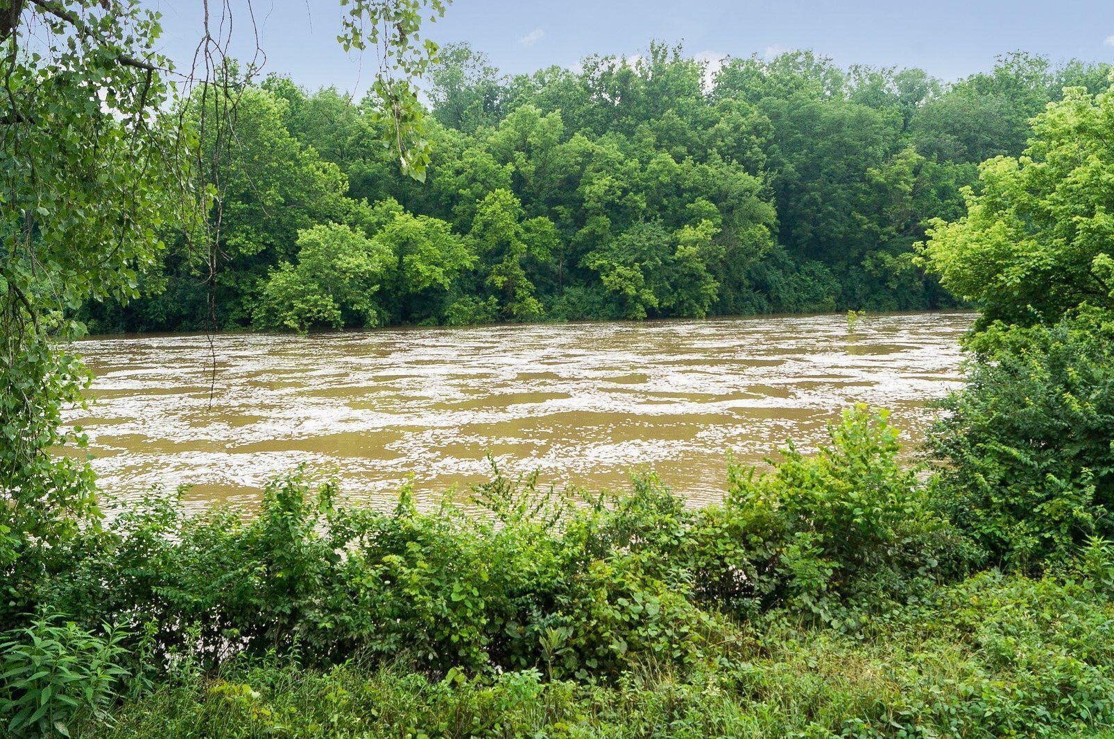 2563 Scioto View Ln, Columbus OH  43221-3679 exterior