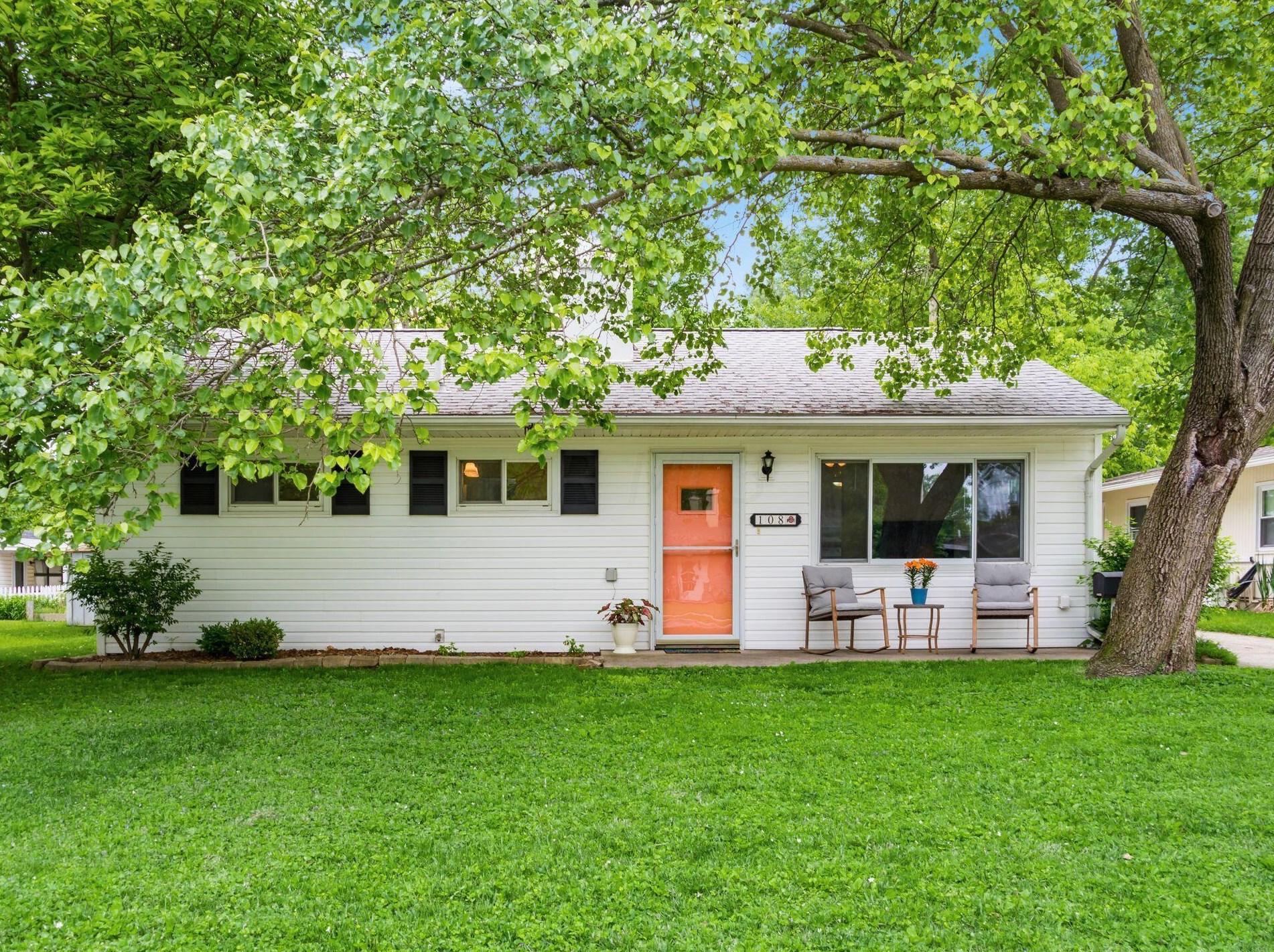108 Llewellyn Ave, Westerville, OH 43081-1712