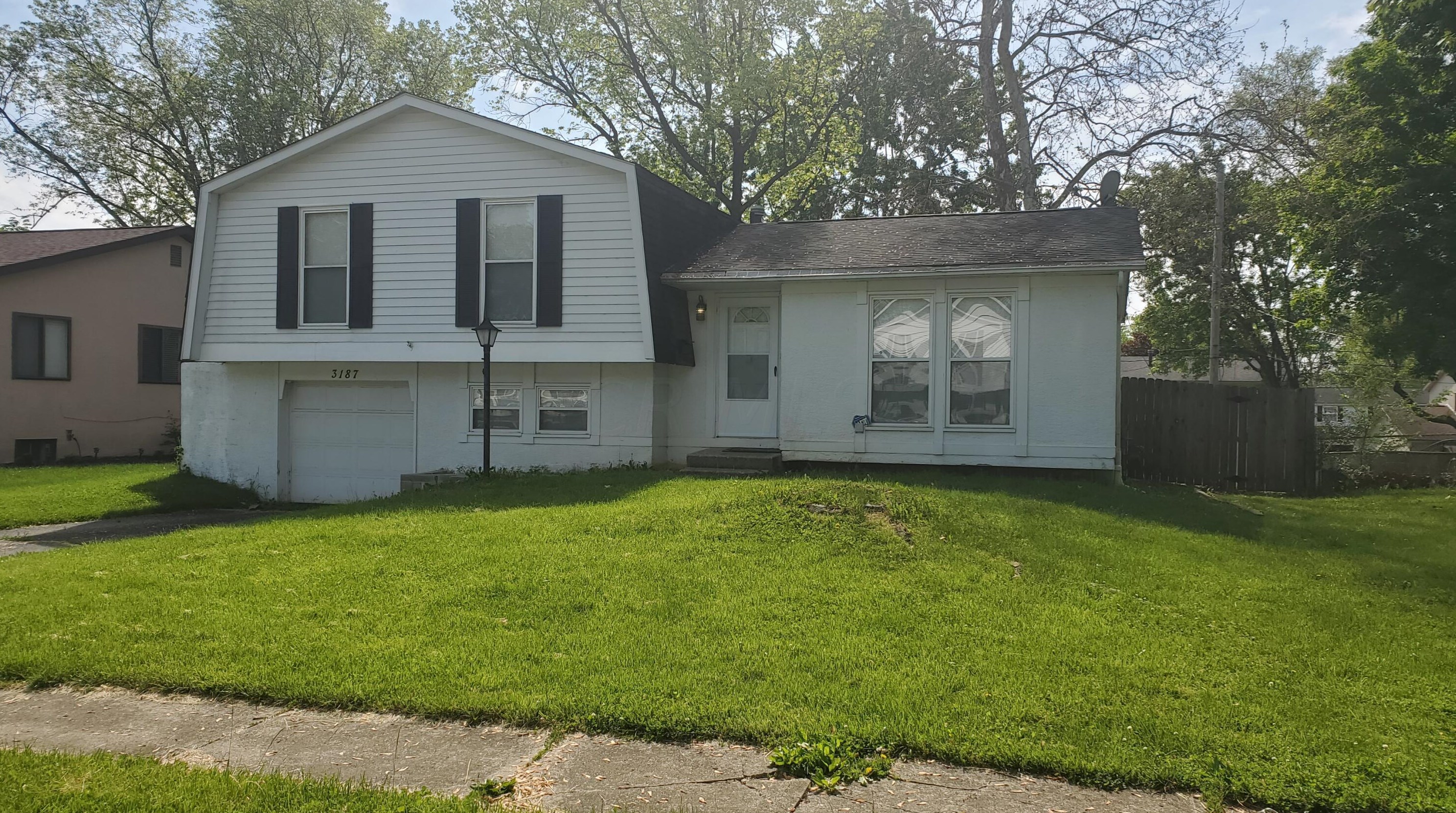 3187 Fontaine Rd, Columbus, OH 43232-5889