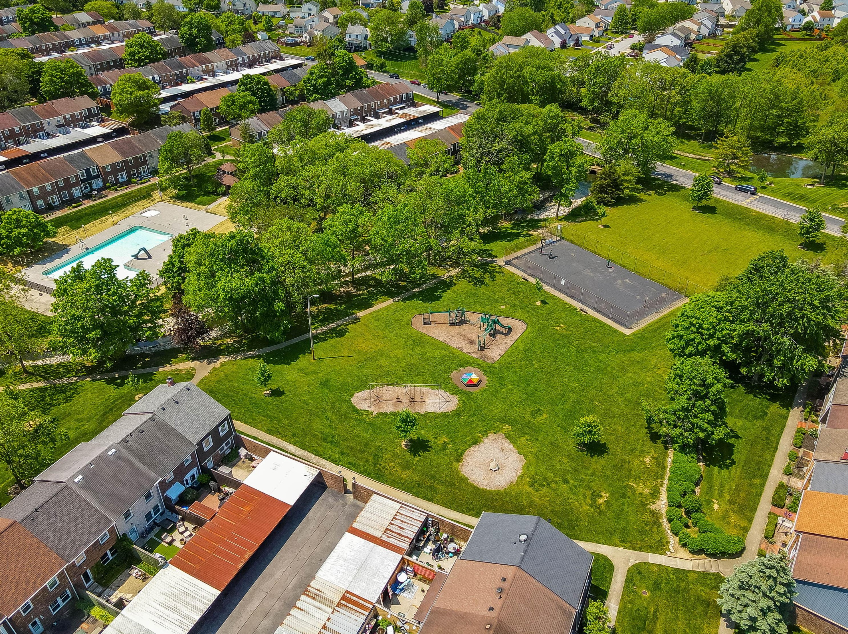 546 Clairbrook Ave, Columbus OH 43228-2539 exterior