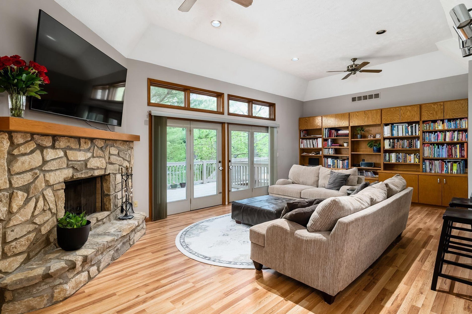 354 Schrock Rd, Westerville OH  43081-3455 exterior