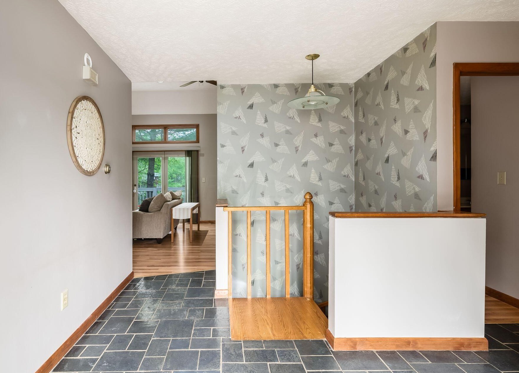 354 Schrock Rd, Westerville OH  43081-3455 exterior