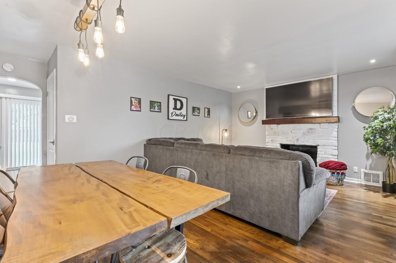 1659 Linwood Ave, Columbus OH  43207-1430 exterior