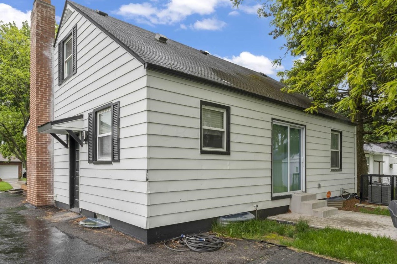 1659 Linwood Ave, Columbus OH  43207-1430 exterior