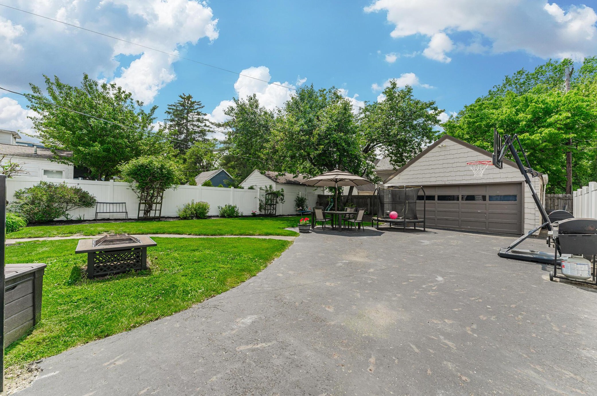 49 Remington Rd, Columbus OH  43209-1442 exterior