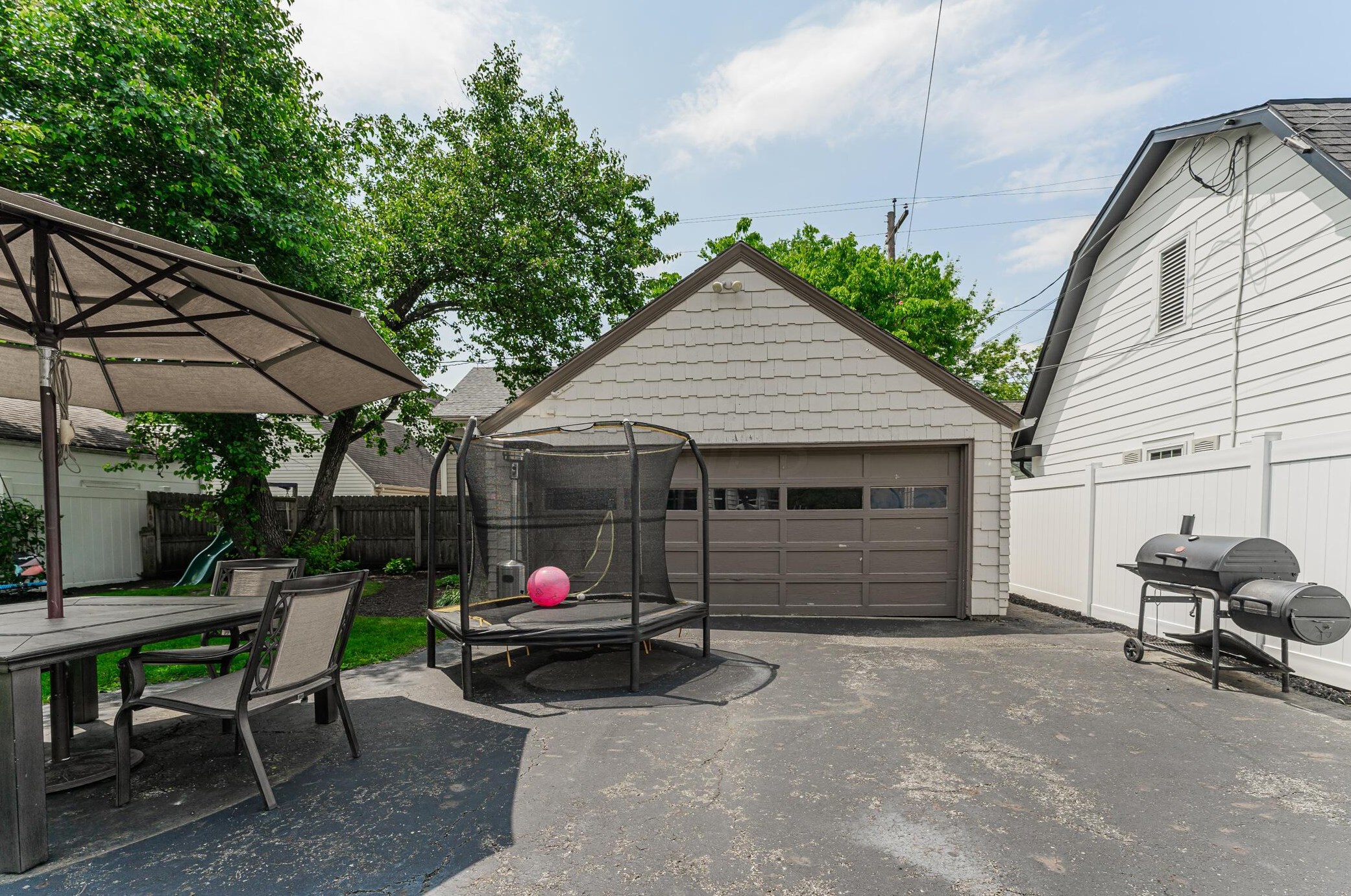 49 Remington Rd, Columbus OH  43209-1442 exterior