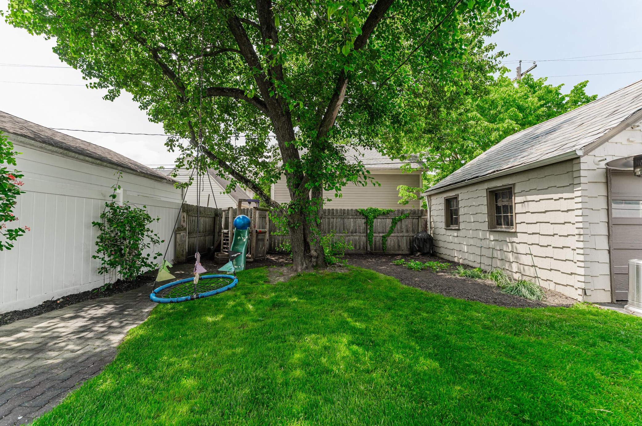 49 Remington Rd, Columbus OH  43209-1442 exterior