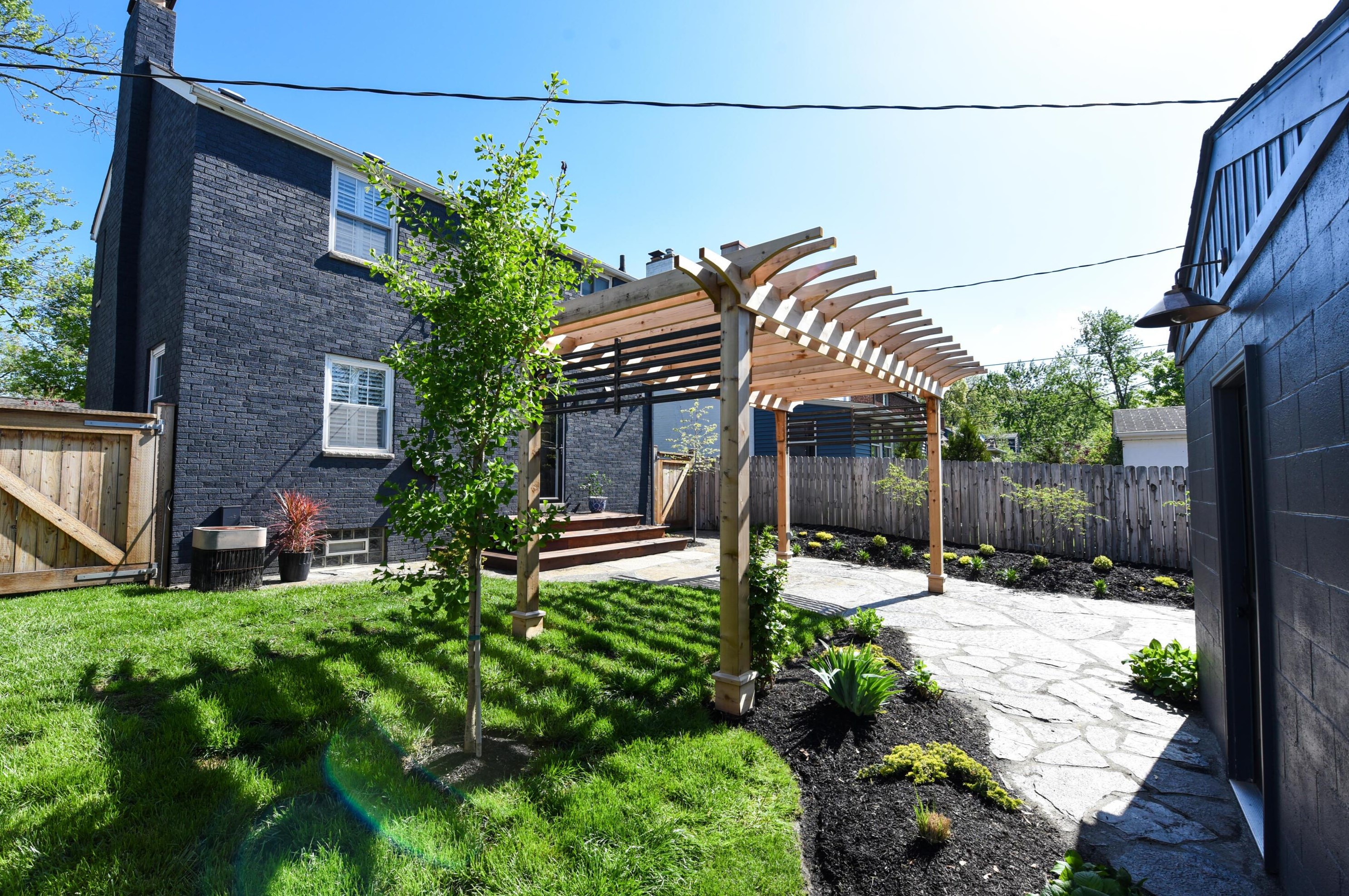 2813 Bryden Rd, Columbus OH  43209-2249 exterior