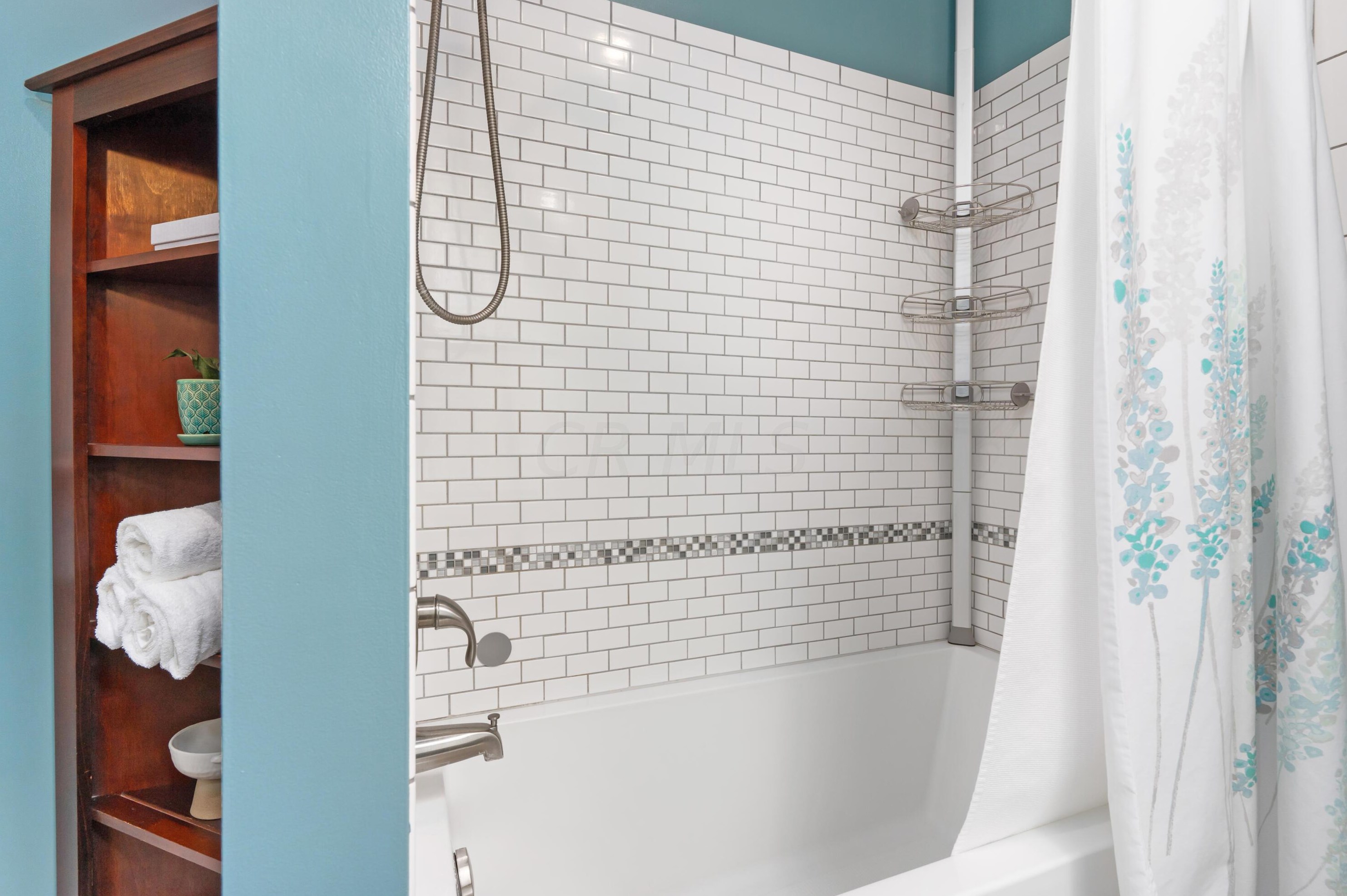 173 Sycamore St, Columbus OH  43215-5617 exterior