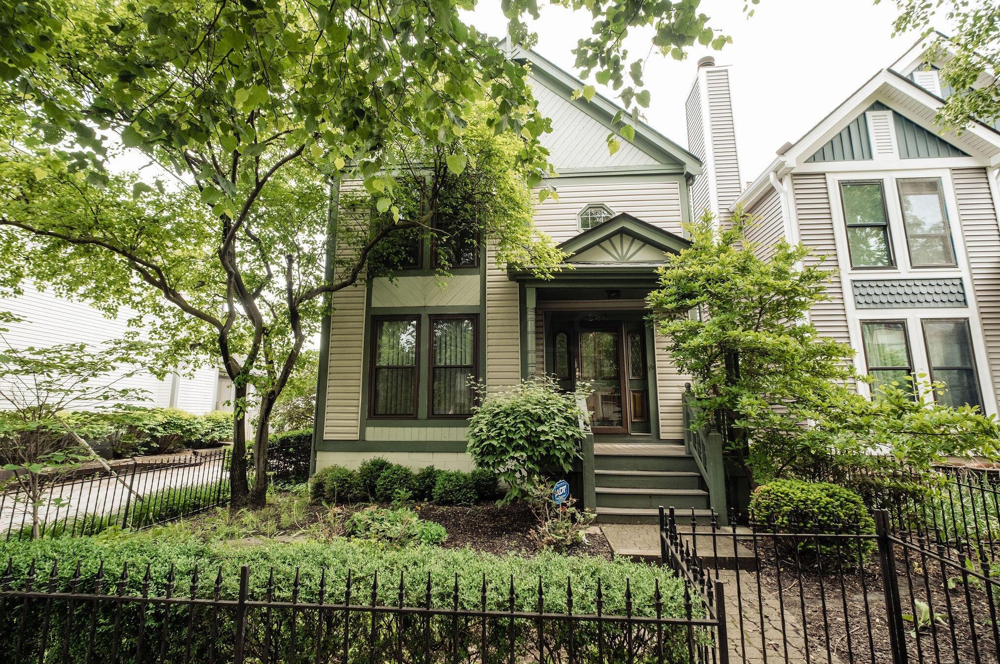 344 4th Ave, Columbus, OH 43201-3104