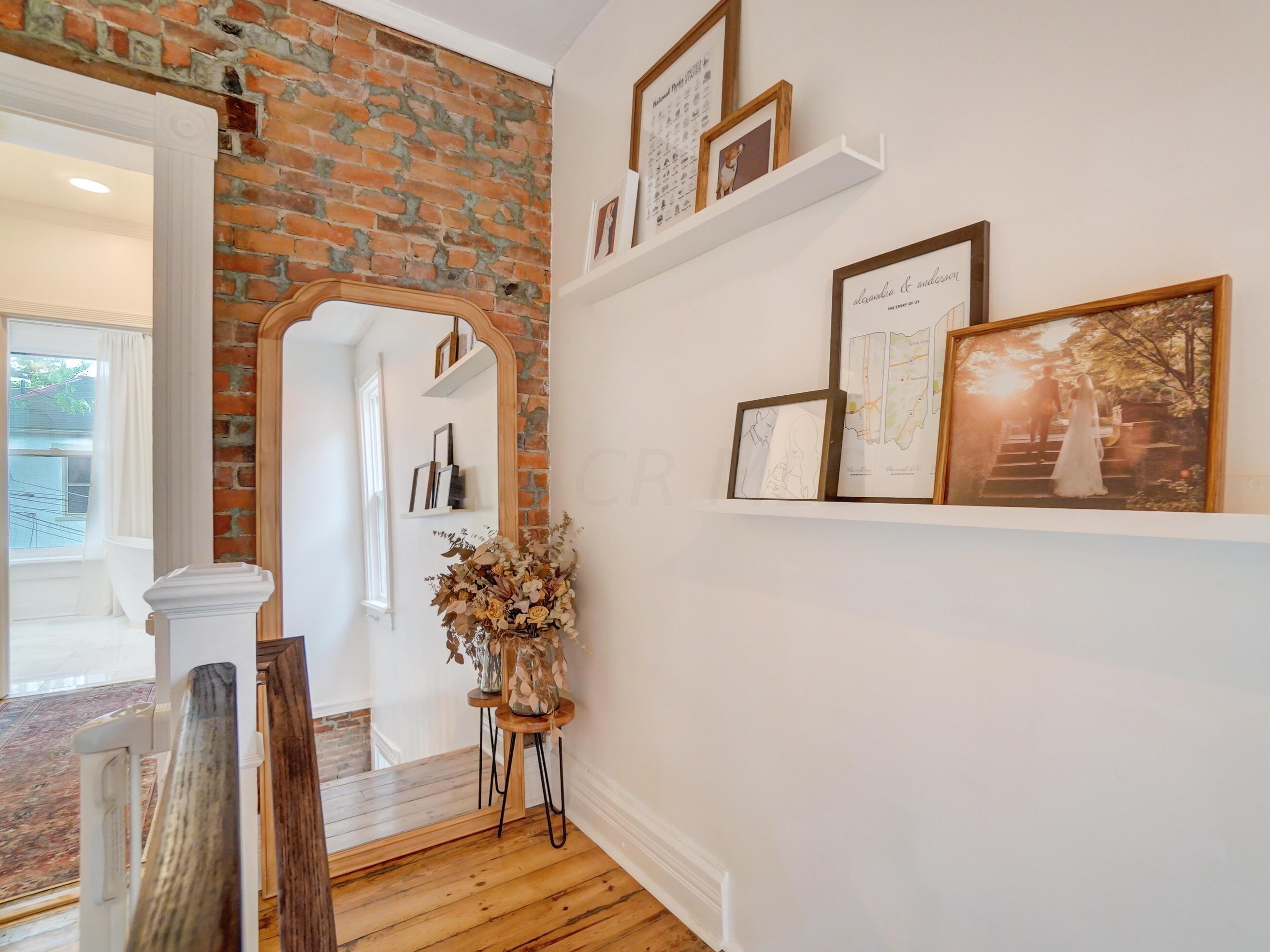 81 Lincoln St, Columbus OH  43215-1672 exterior