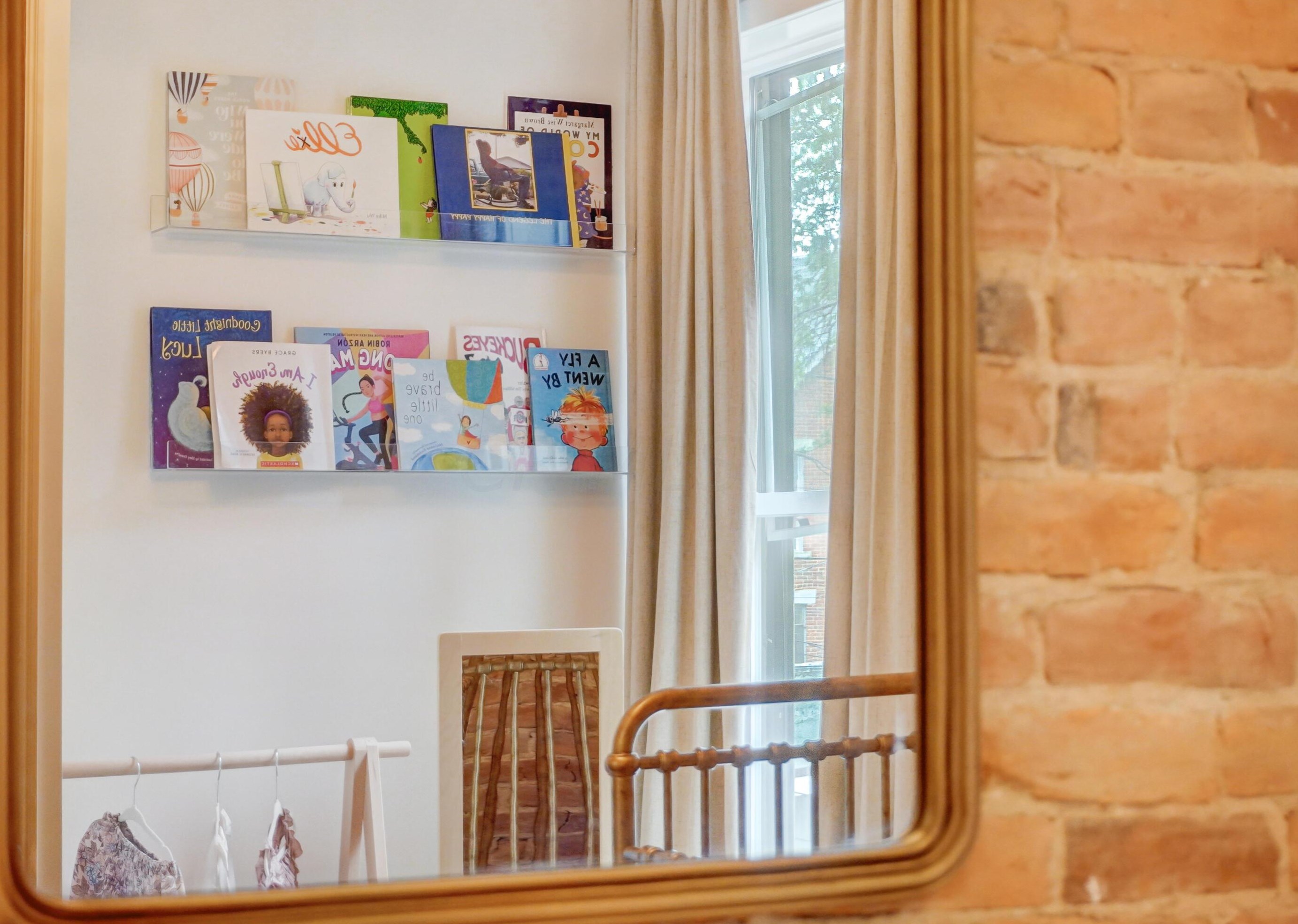 81 Lincoln St, Columbus OH  43215-1672 exterior