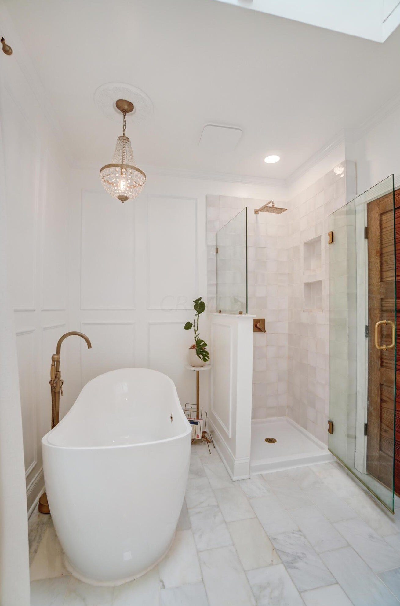 81 Lincoln St, Columbus OH  43215-1672 exterior