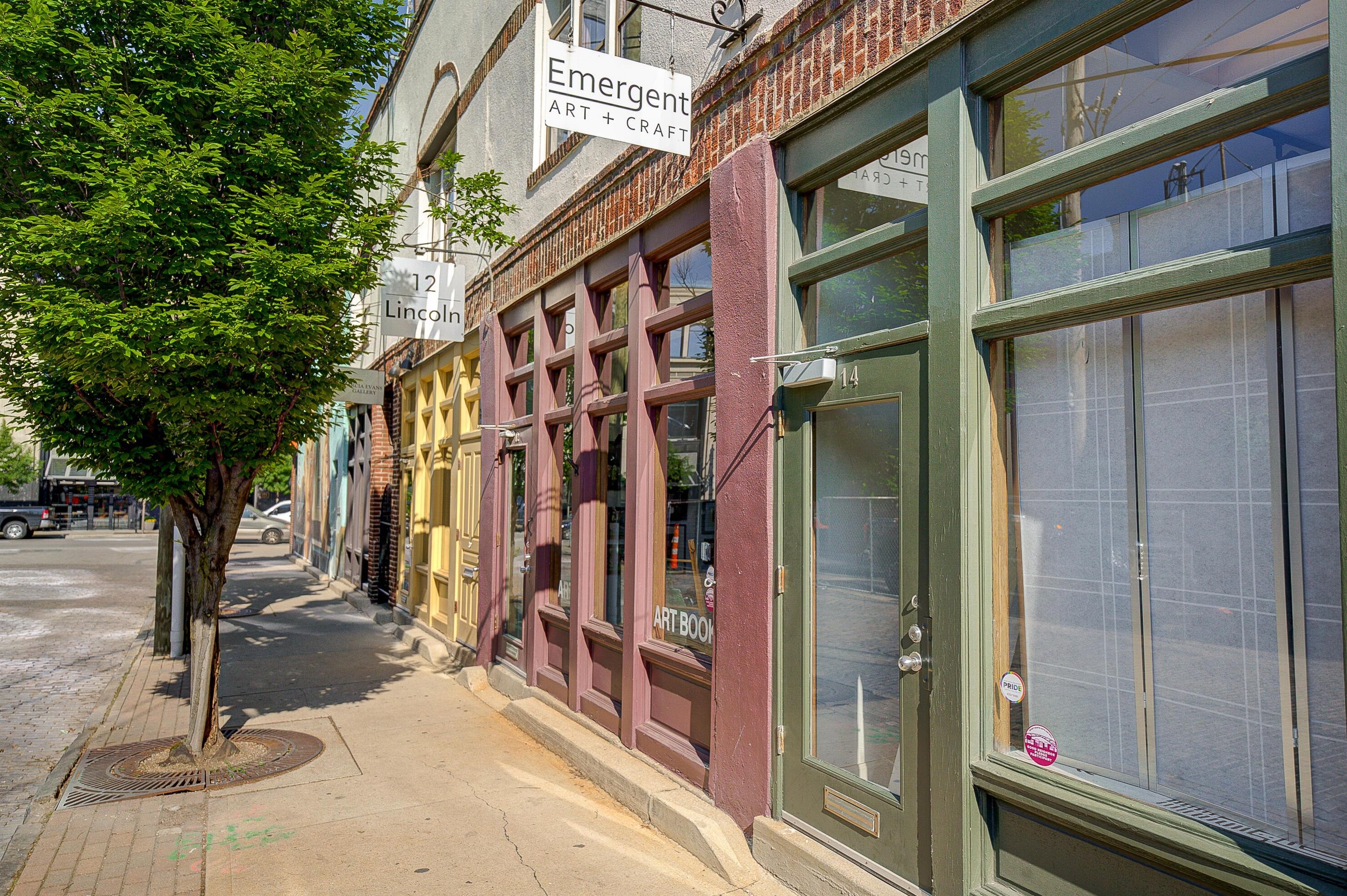 81 Lincoln St, Columbus OH  43215-1672 exterior