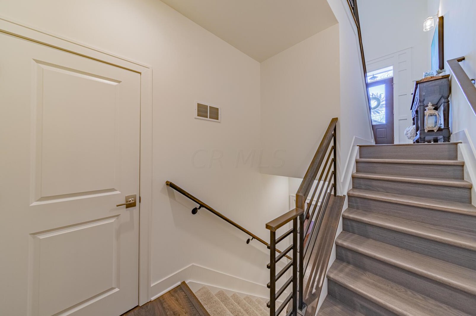 33 Whittier St, Columbus OH 43206-2943 exterior