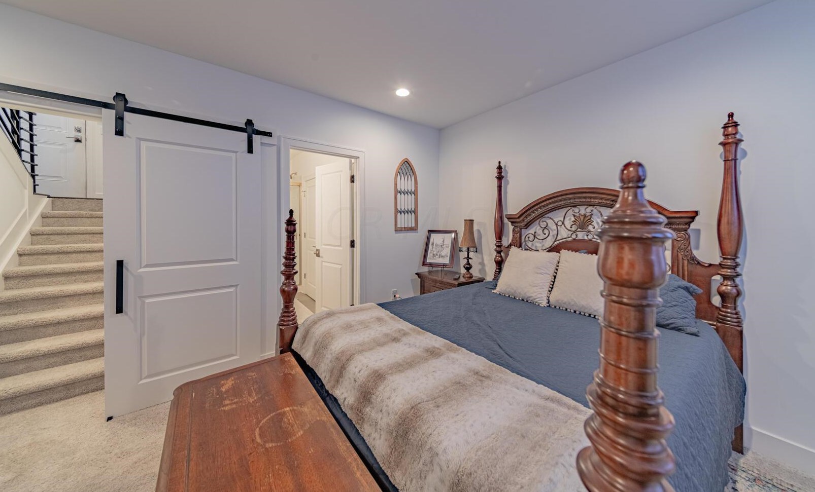 33 Whittier St, Columbus OH 43206-2943 exterior