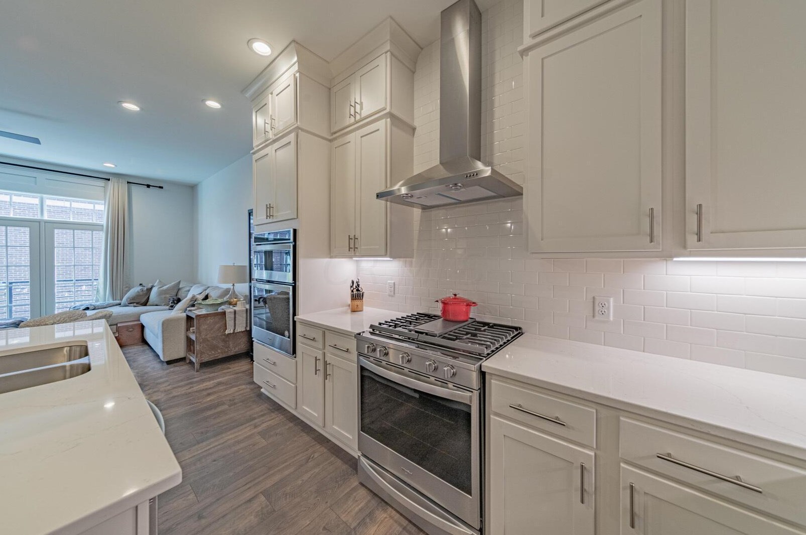 33 Whittier St, Columbus OH 43206-2943 exterior