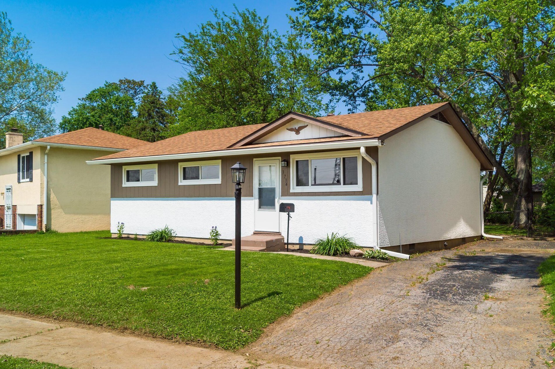 3734 Beulah Rd, Columbus, OH 43224-2615