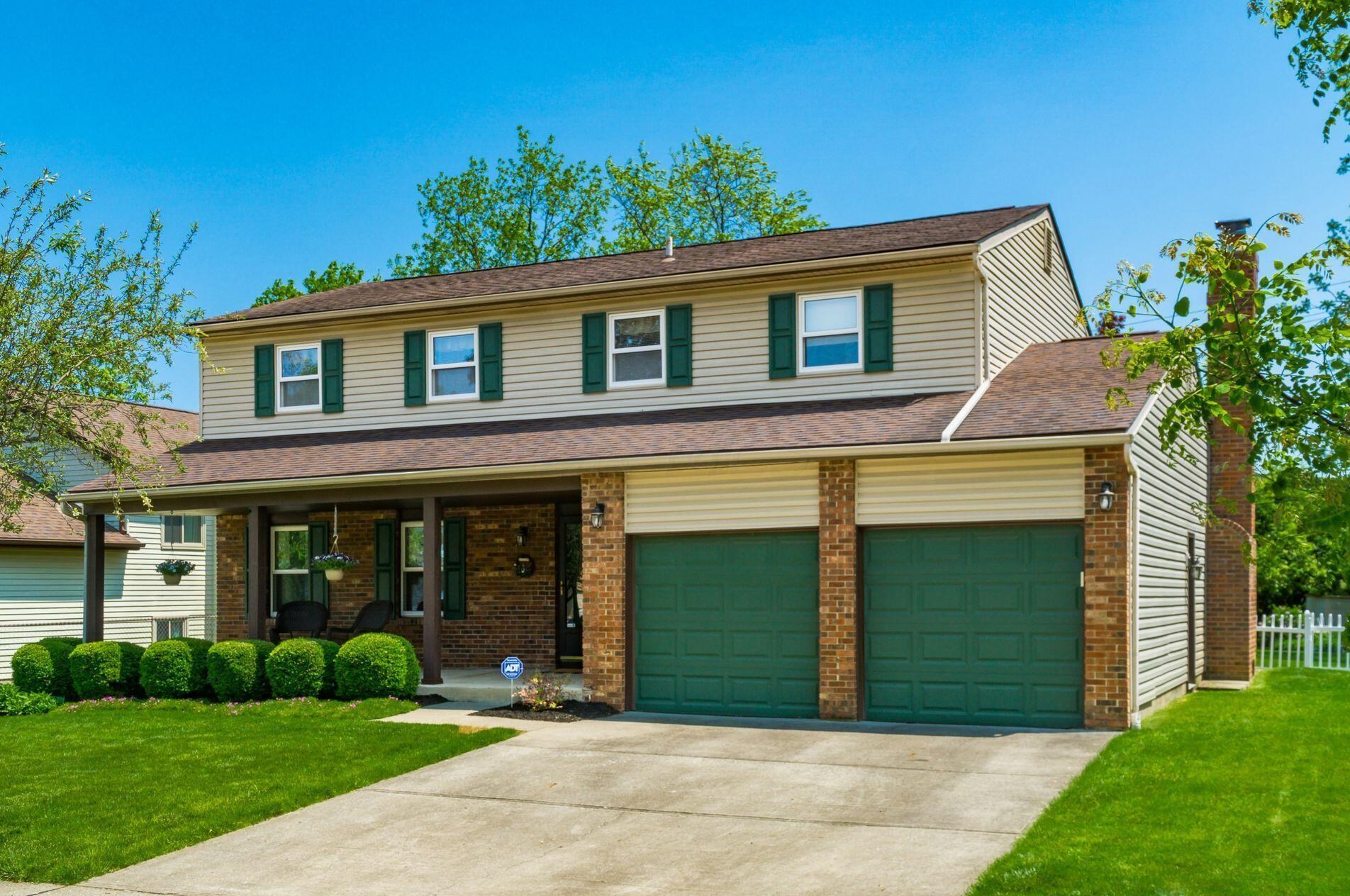 3837 Quail Hollow Dr, Columbus, OH 43228-9584