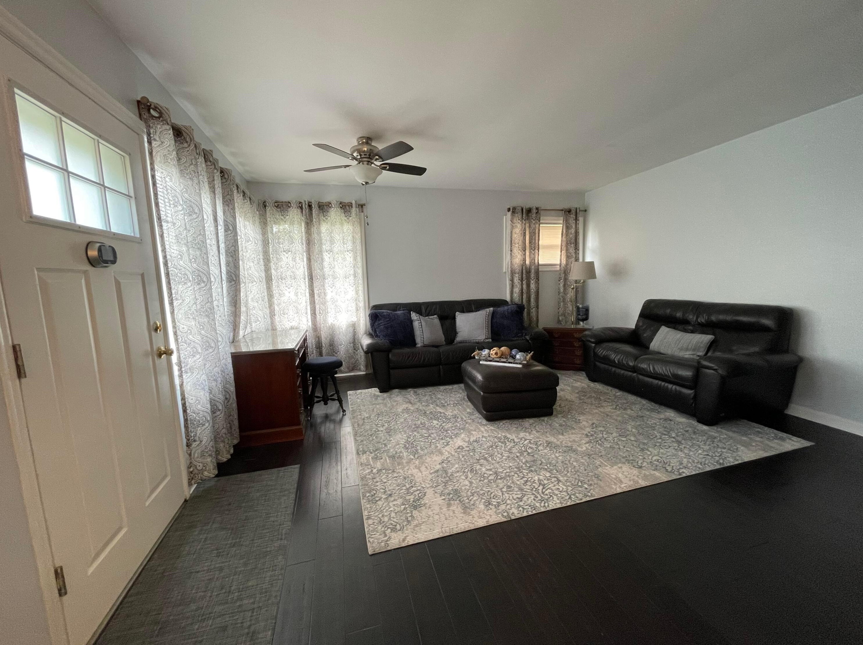 79 Gould Rd, Columbus OH 43209-1933 exterior