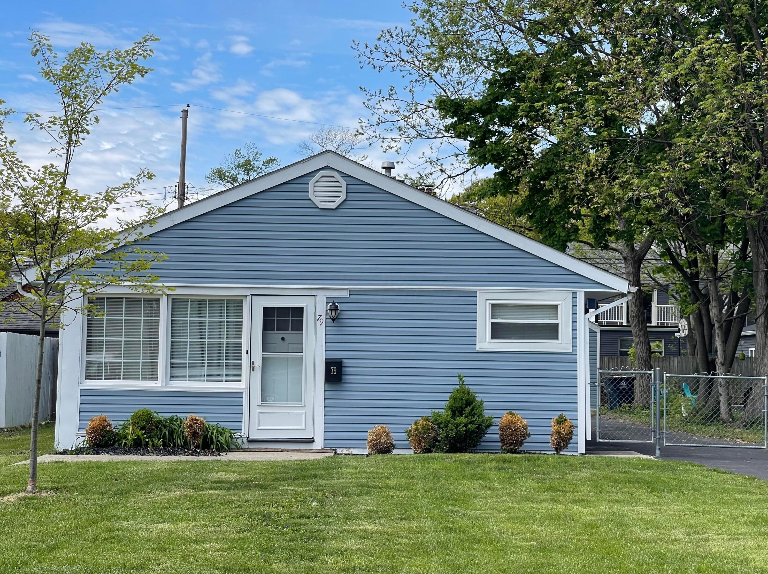 79 Gould Rd, Columbus, OH 43209-1547