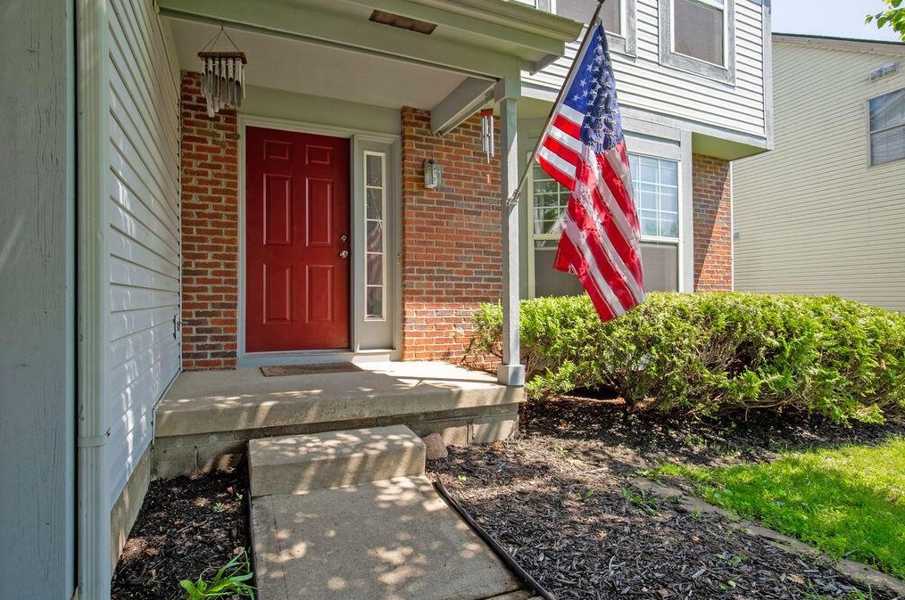 320 Pruden Dr, Pickerington, OH 43147-2232
