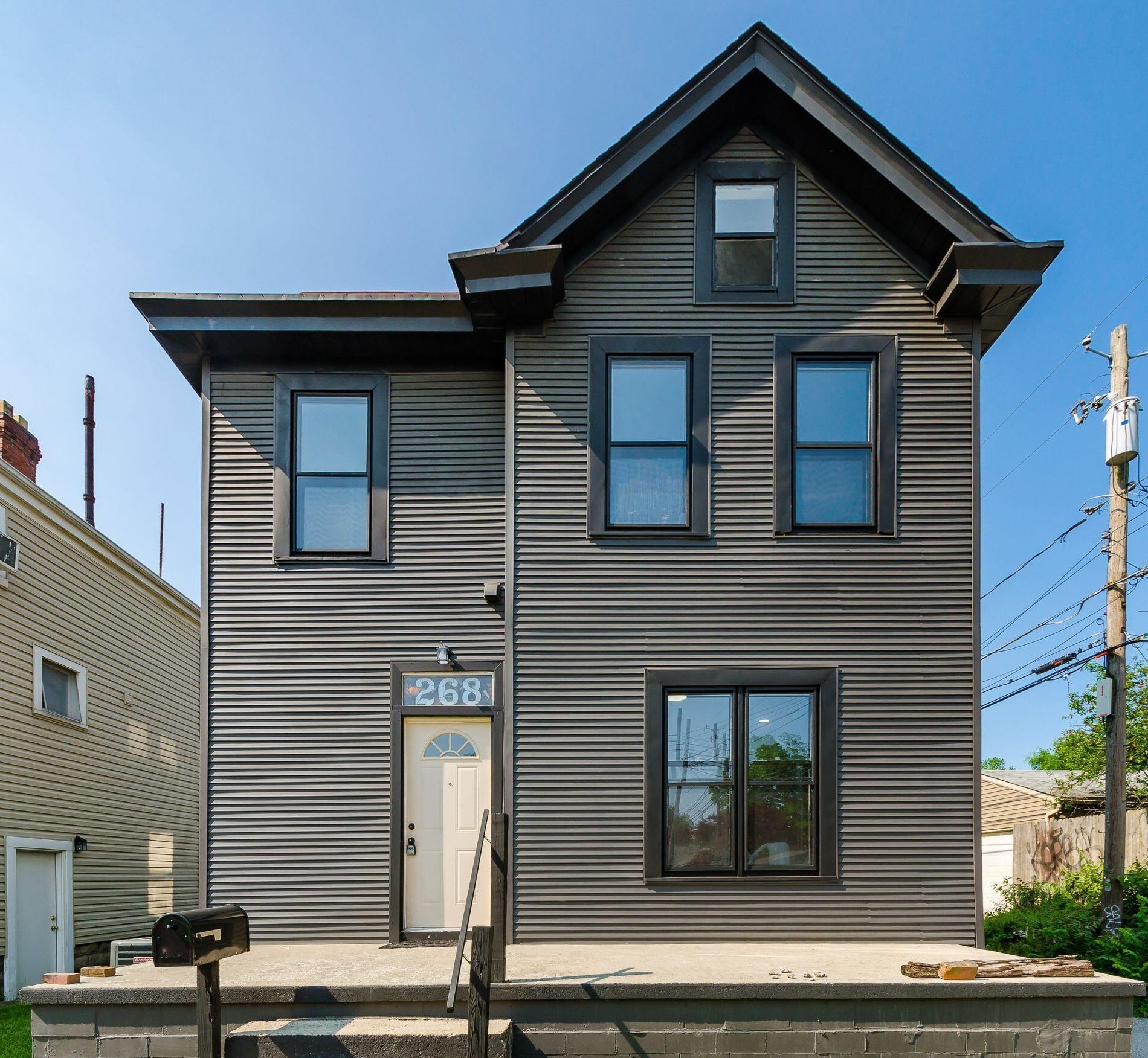 268 Blake Ave, Columbus, OH 43202-3045