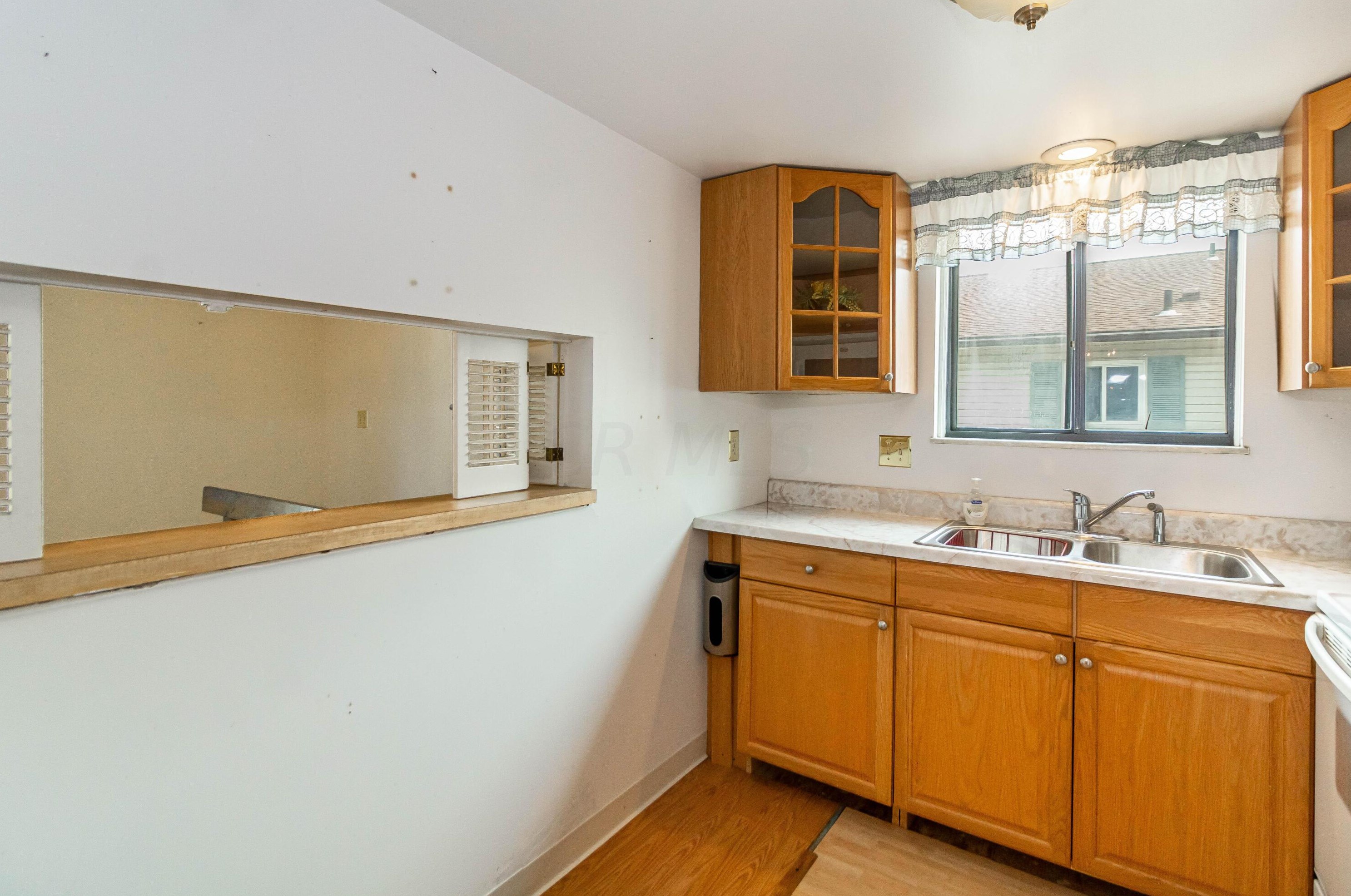 2471 Natchez Dr, Columbus OH 43209-3305 exterior