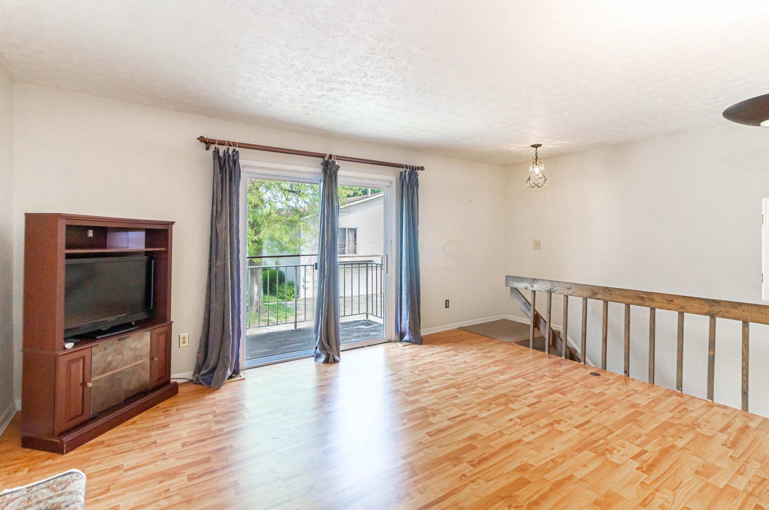 2471 Natchez Dr, Columbus OH 43209-3305 exterior