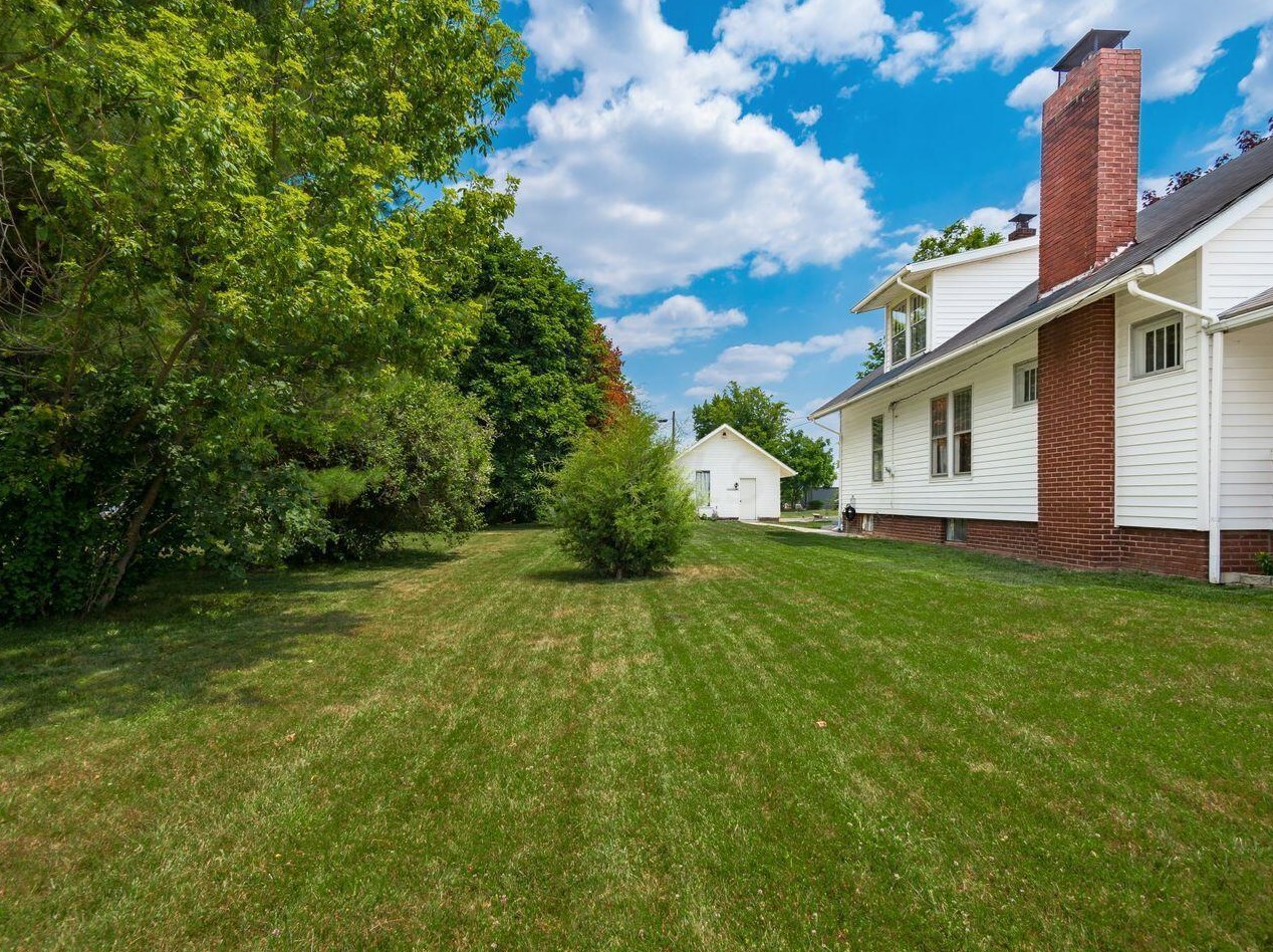 285 W Main St, Mount Sterling, OH 43143