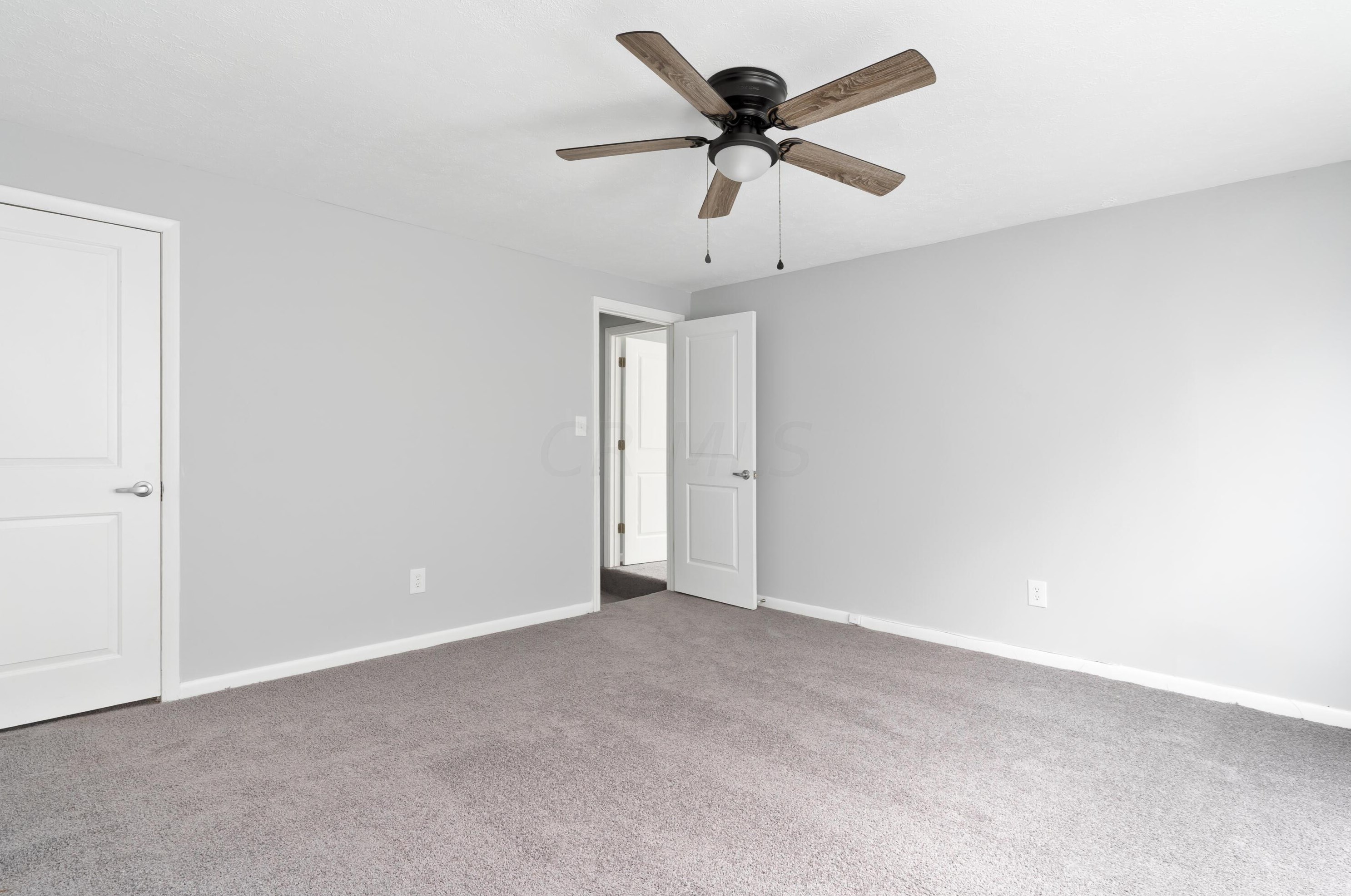 203 Hawkes Ave, Columbus OH  43223-1533 exterior