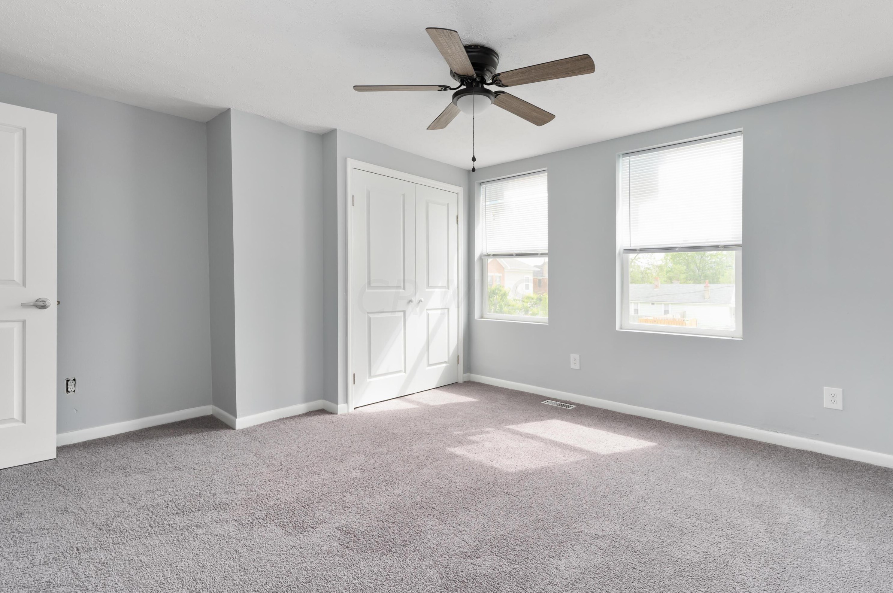 203 Hawkes Ave, Columbus OH  43223-1533 exterior