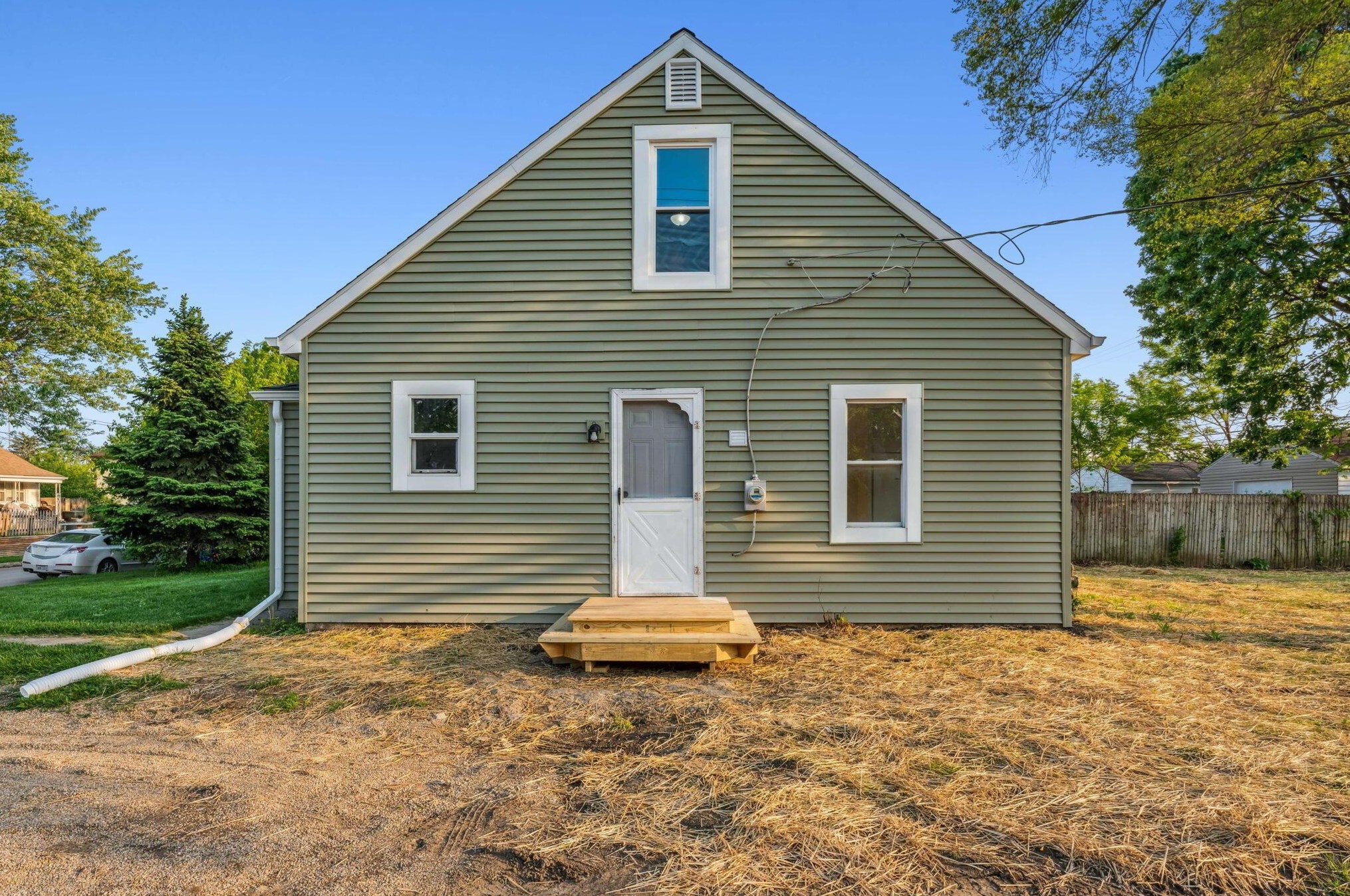 2339 Pontiac St, Columbus OH  43211-2049 exterior