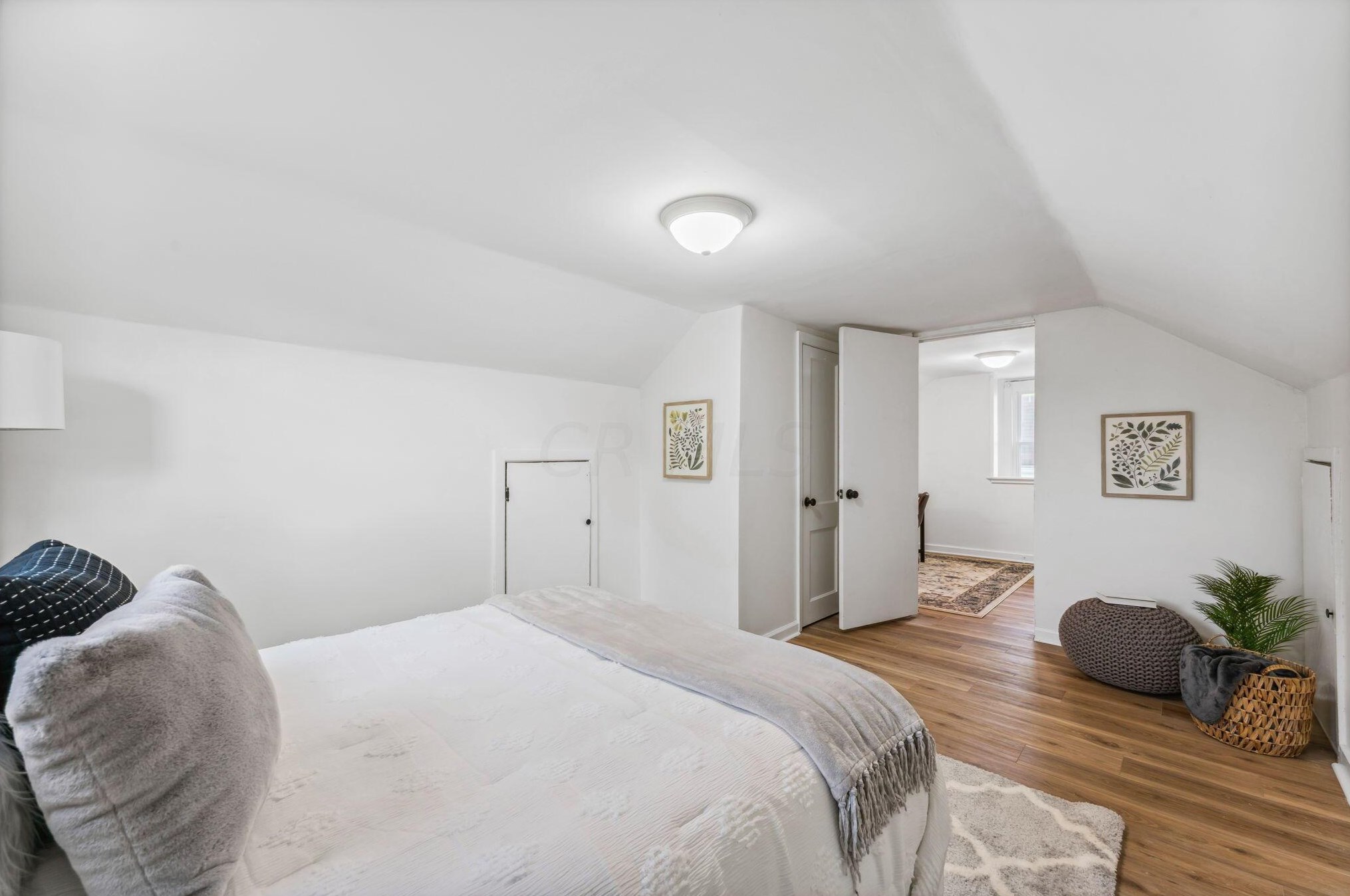 2339 Pontiac St, Columbus OH  43211-2049 exterior