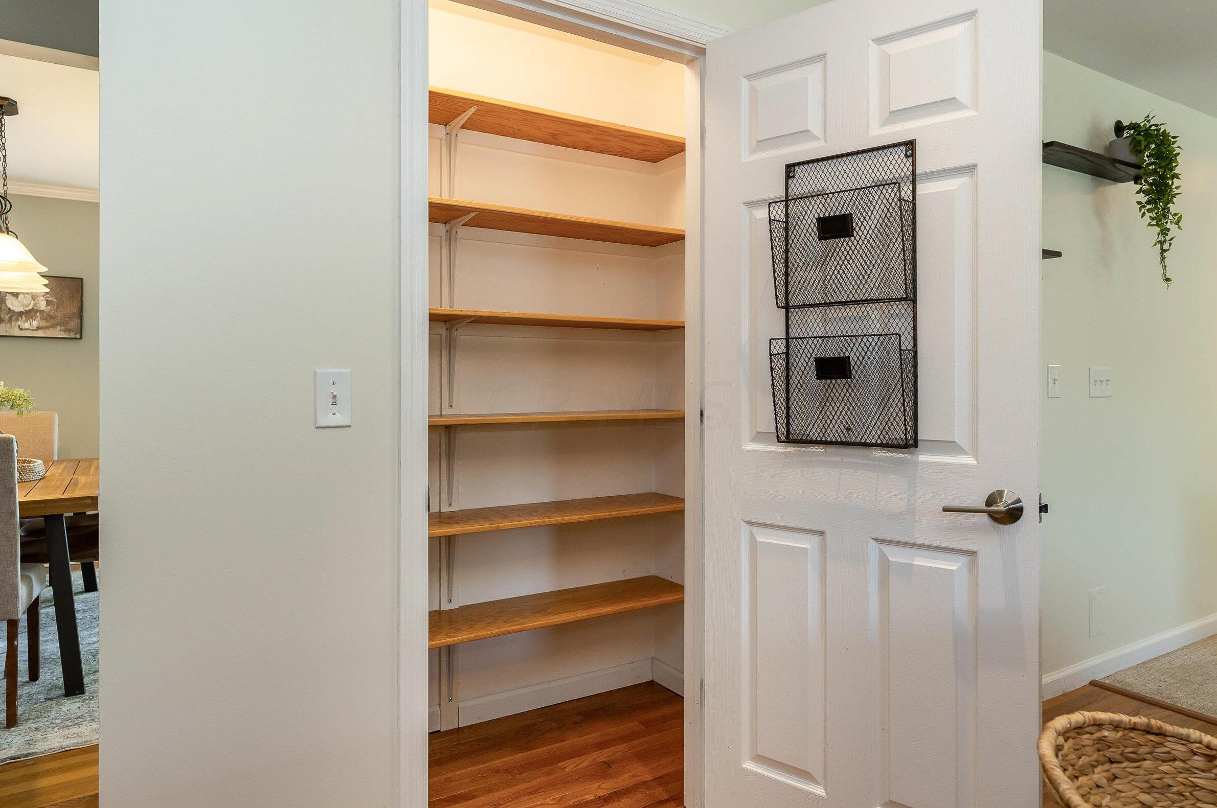 2060 Glenmere Rd, Columbus OH  43220-4808 exterior