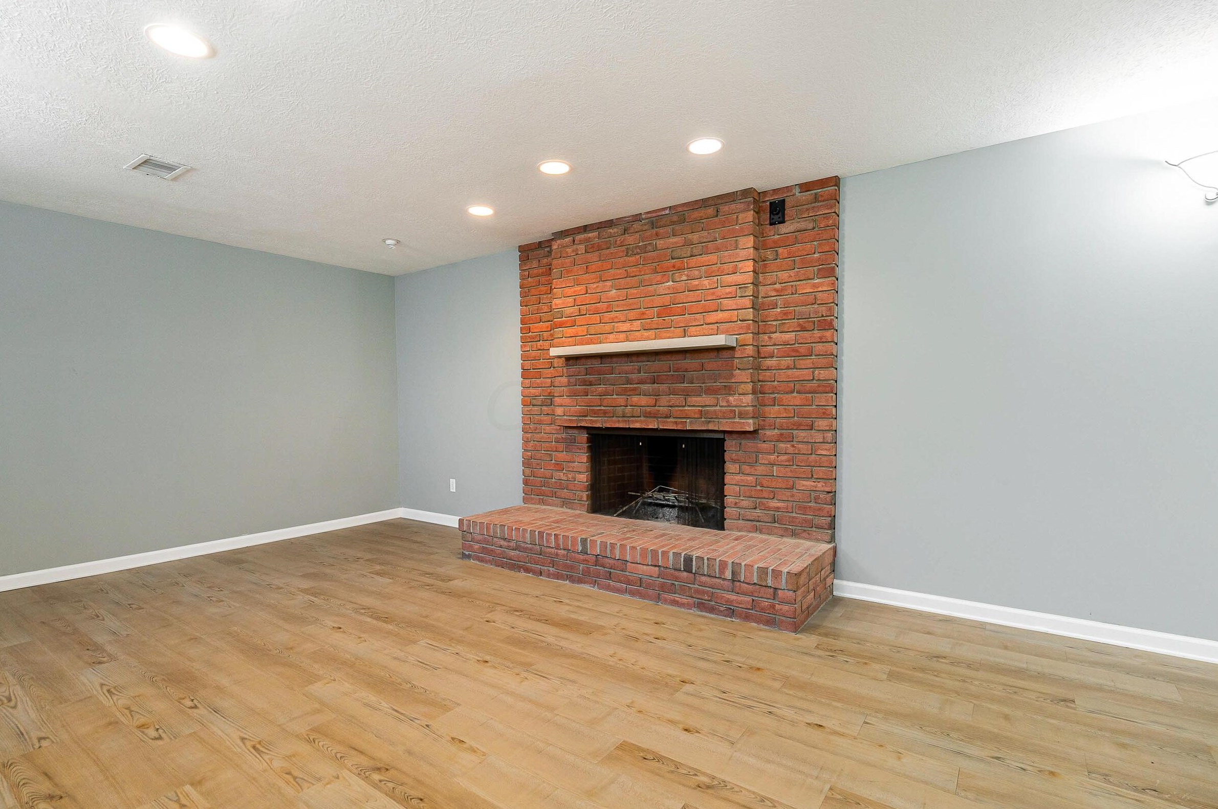 2060 Glenmere Rd, Columbus OH  43220-4808 exterior